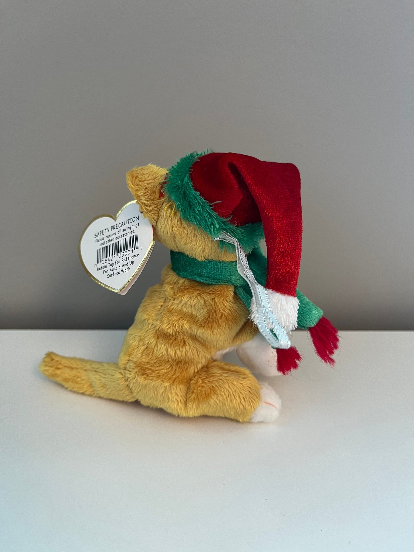 Ty Jingle Beanie “Jangle” the Holiday Cat Wearing Santa Hat (4.5 inch)