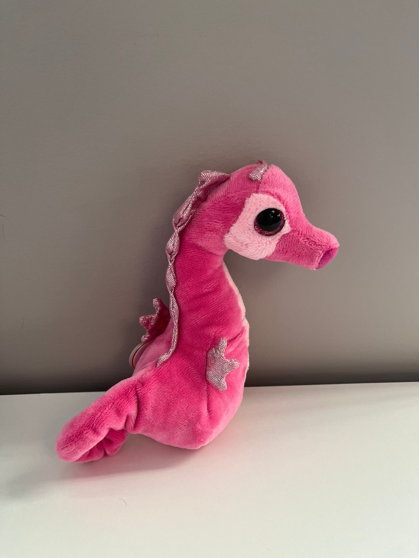 Ty Beanie Baby “Majestic” the Pink Seahorse (6 inch)