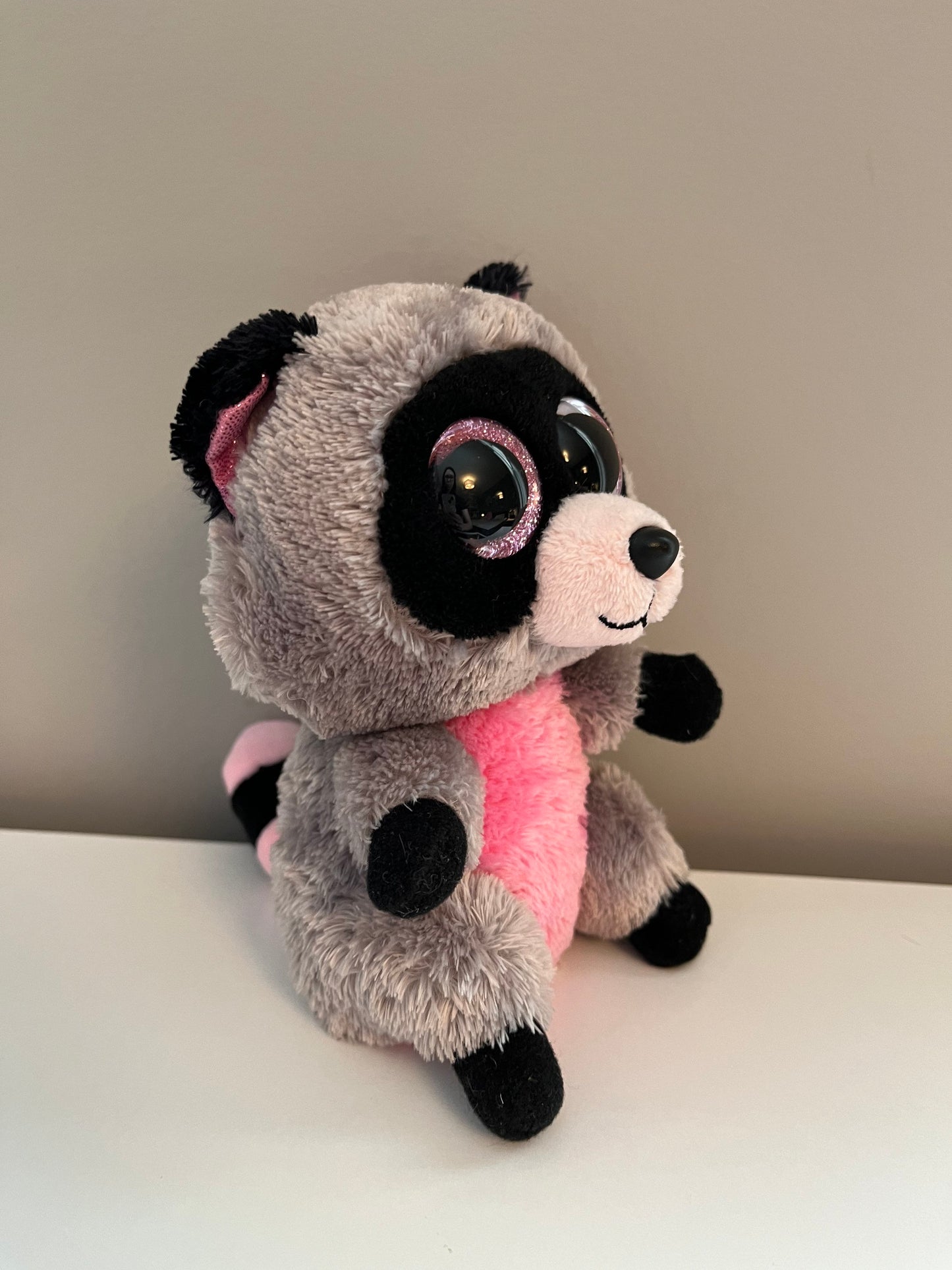 TY Beanie Boo “Rocco” the Pink and Grey Racoon (6 inch)