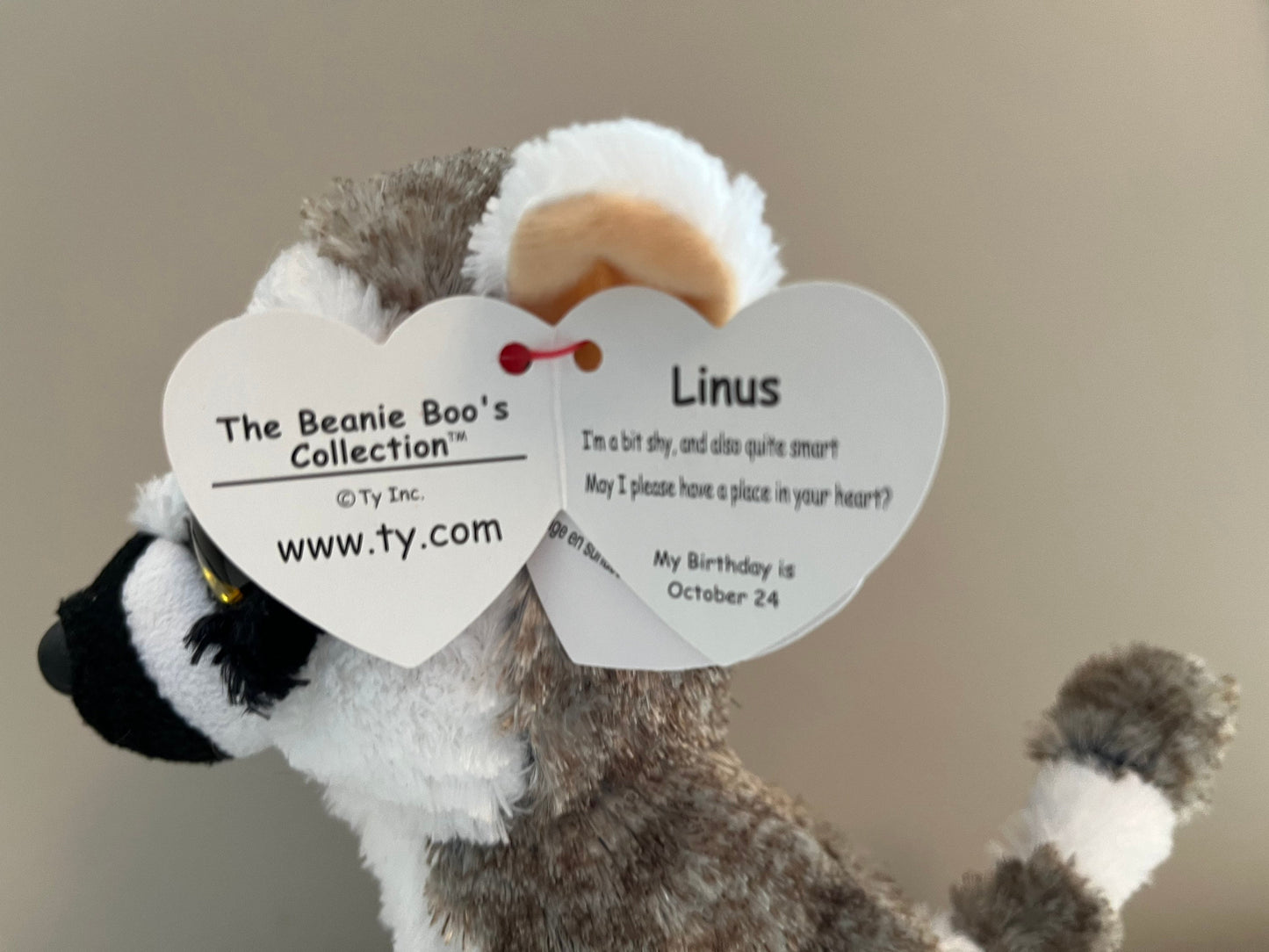 Ty Beanie Boo “Linus” the Lemur with Gold Glitter Eyes (6 inch)