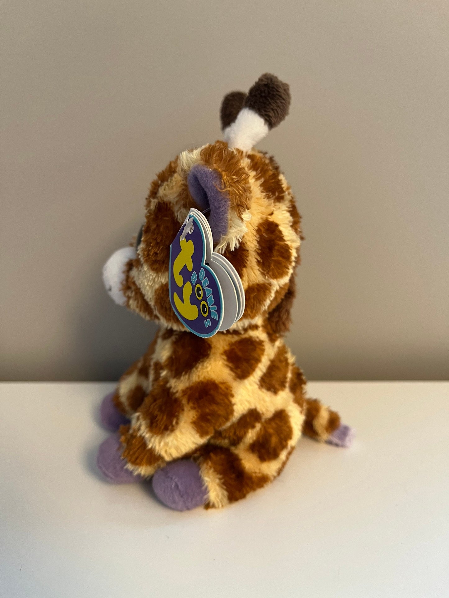 Ty Beanie Boo “Safari” the Giraffe - Solid Eyes *Rare* (6 inch)