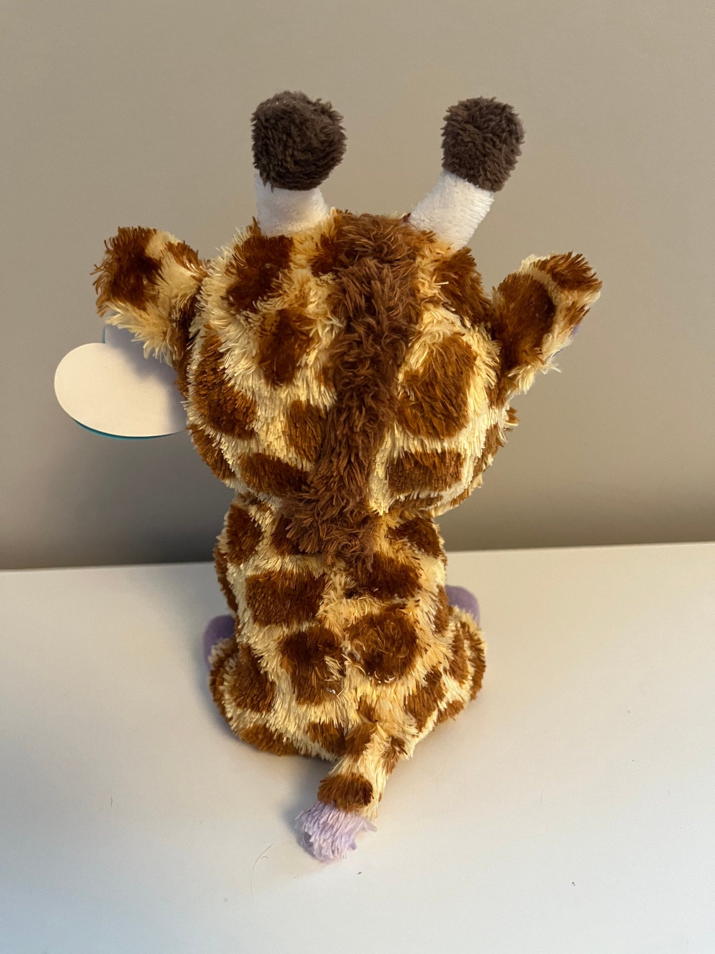 Ty Beanie Boo “Safari” the Giraffe - Solid Eyes *Rare* (6 inch)