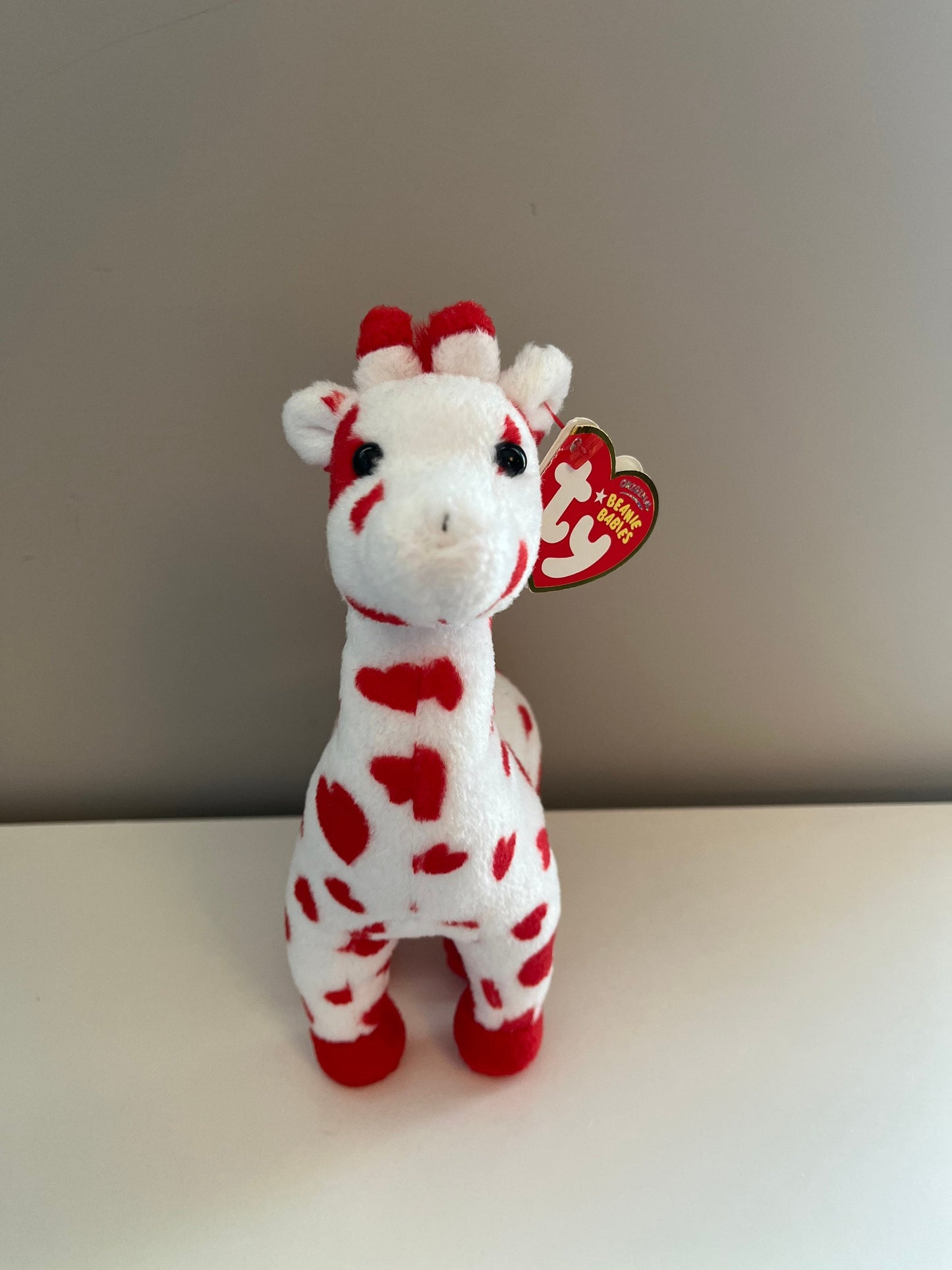 Ty Beanie Baby “Smoothie” the Red and White Love Giraffe **Rare!** (10 inch)