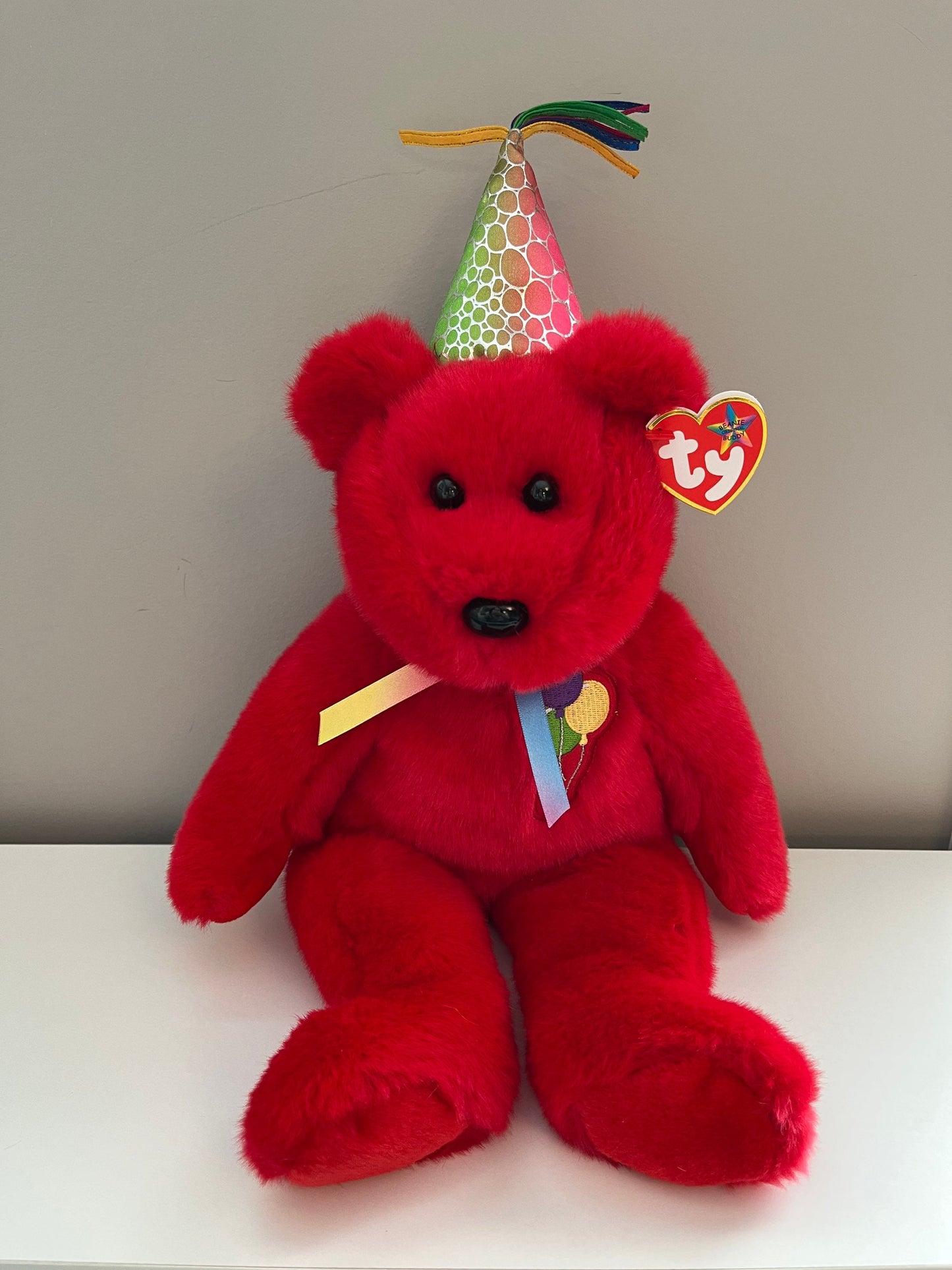 Ty Beanie Buddy “Happy Birthday” the Red Bear with Party Hat (13.5 inch)