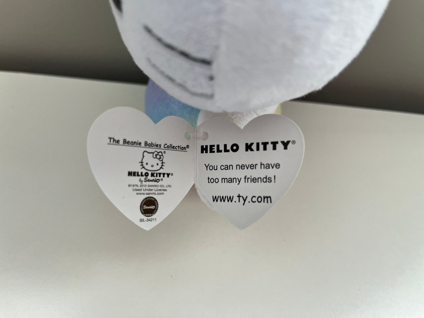 Ty Beanie Baby “Hello Kitty” Mermaid Edition (6 inch)