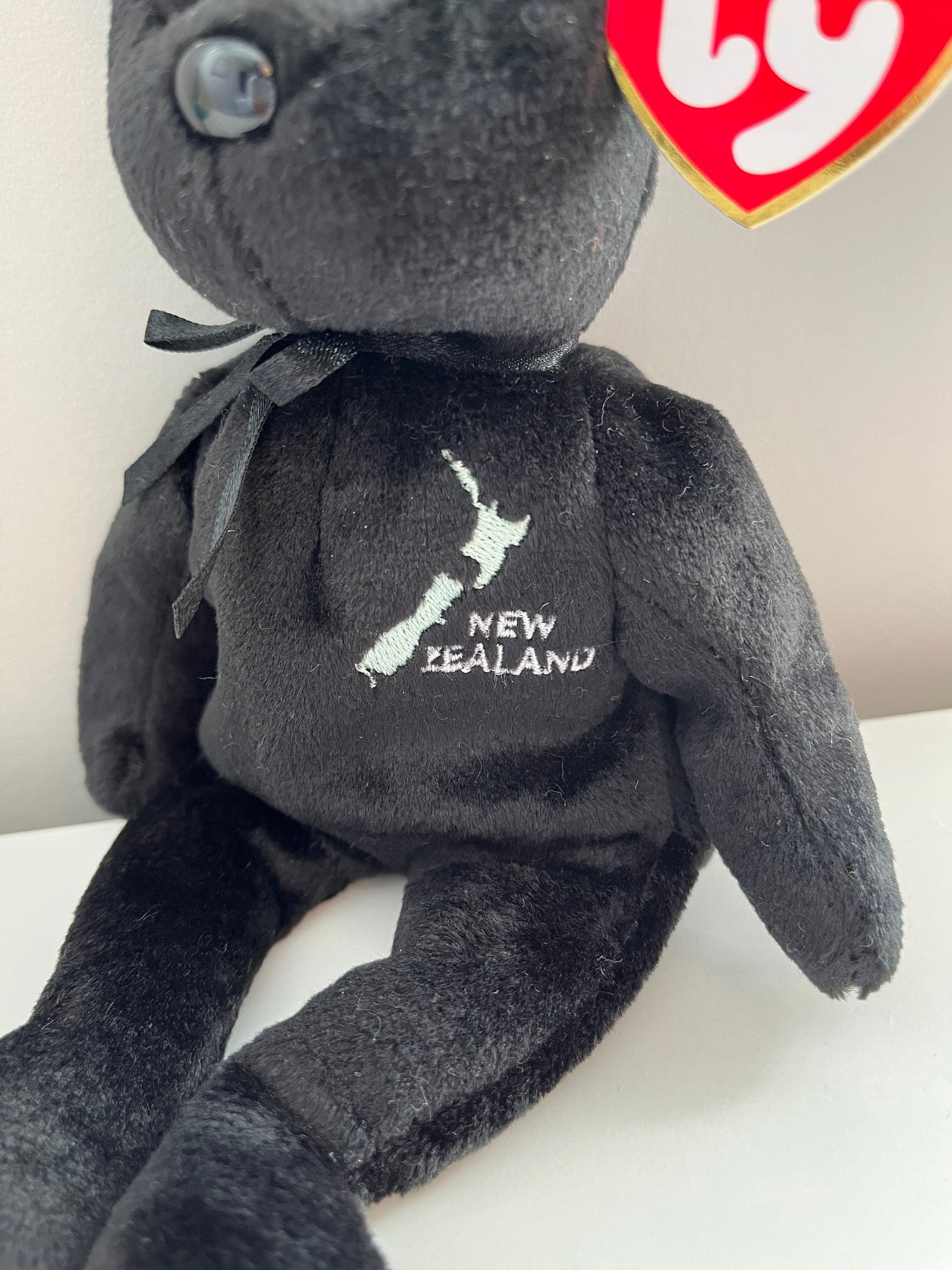 Ty Beanie Baby “Kia Ora” the New Zealand Bear - Asia Pacific Exclusive *Rare* (8.5 inch)