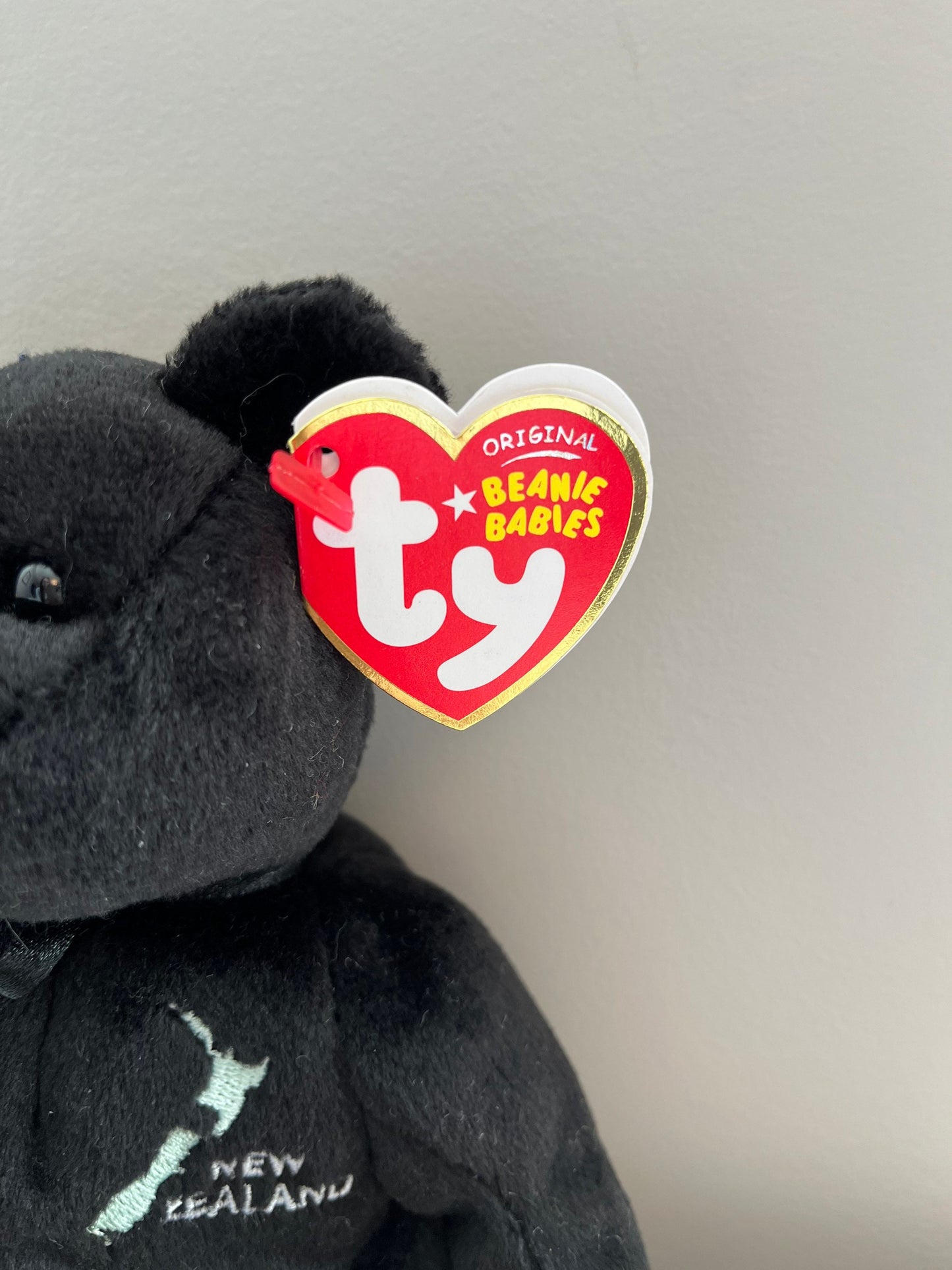 Ty Beanie Baby “Kia Ora” the New Zealand Bear - Asia Pacific Exclusive *Rare* (8.5 inch)