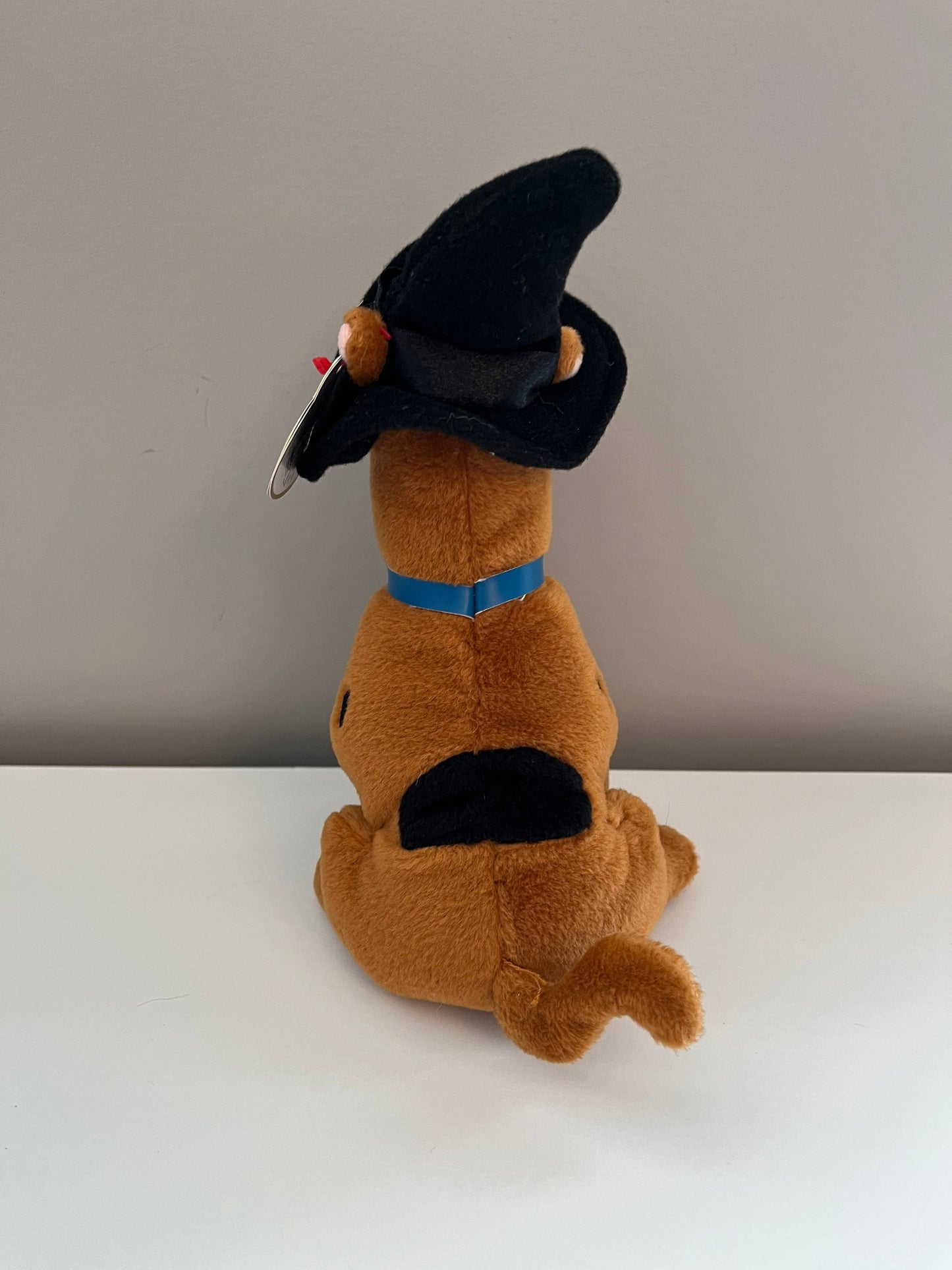 Ty Beanie Baby “Scooby Doo” the Dog - Halloween Witch Hat Version (7 inch)