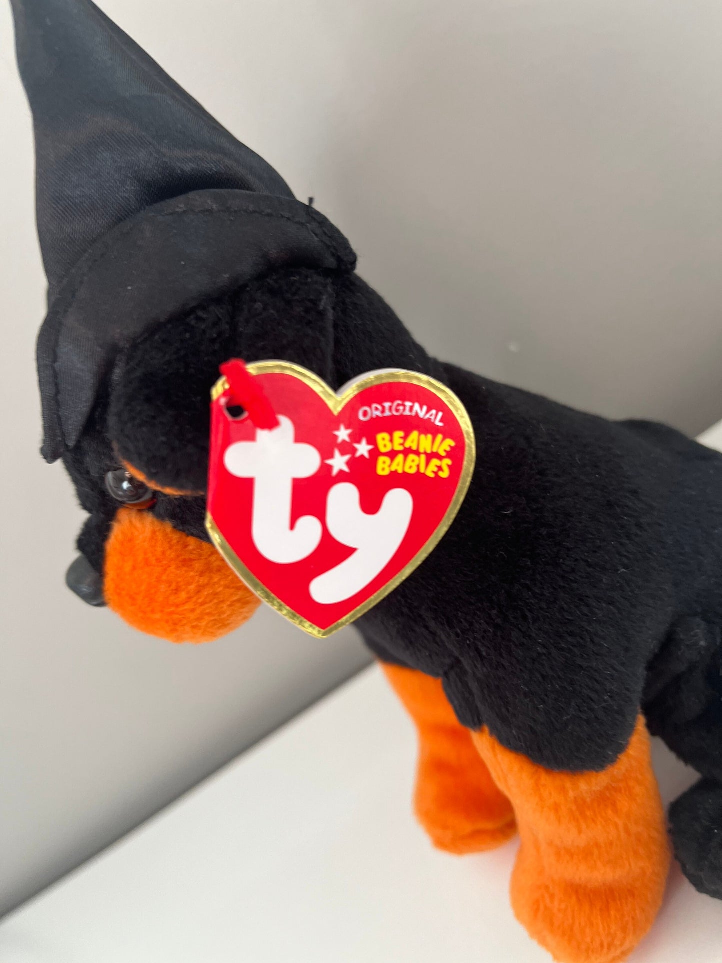 Ty Beanie Baby “Alacazam” the Adorable Orange and Black Halloween Dog (6 inch)