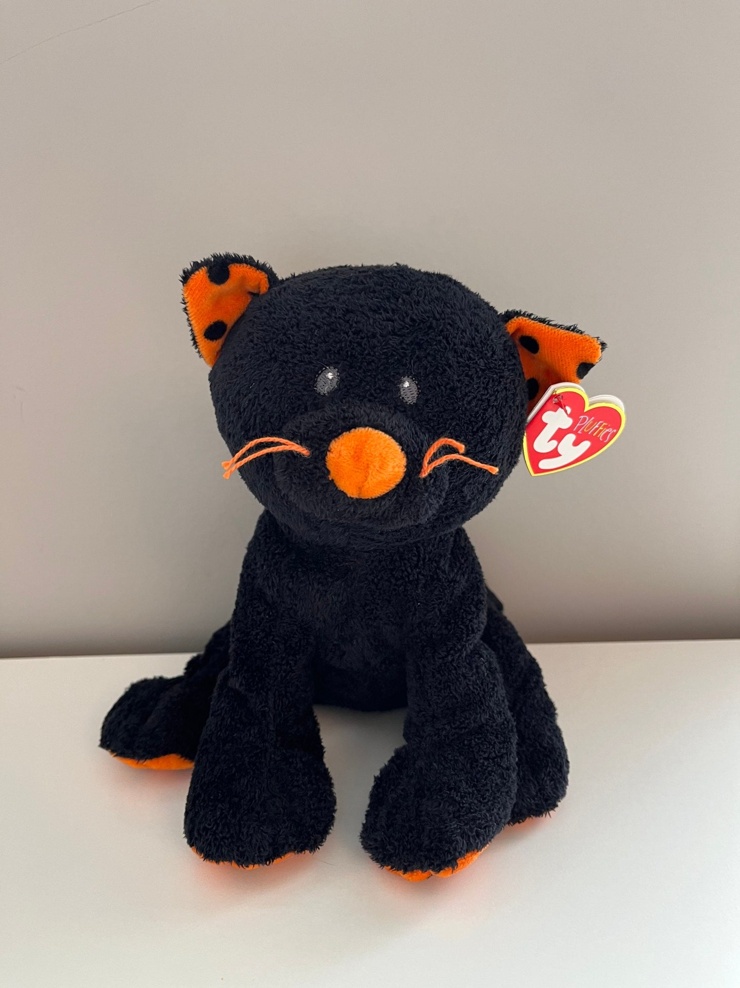 Ty Pluffies Collection “Trickery” the Halloween Cat (9 inch)