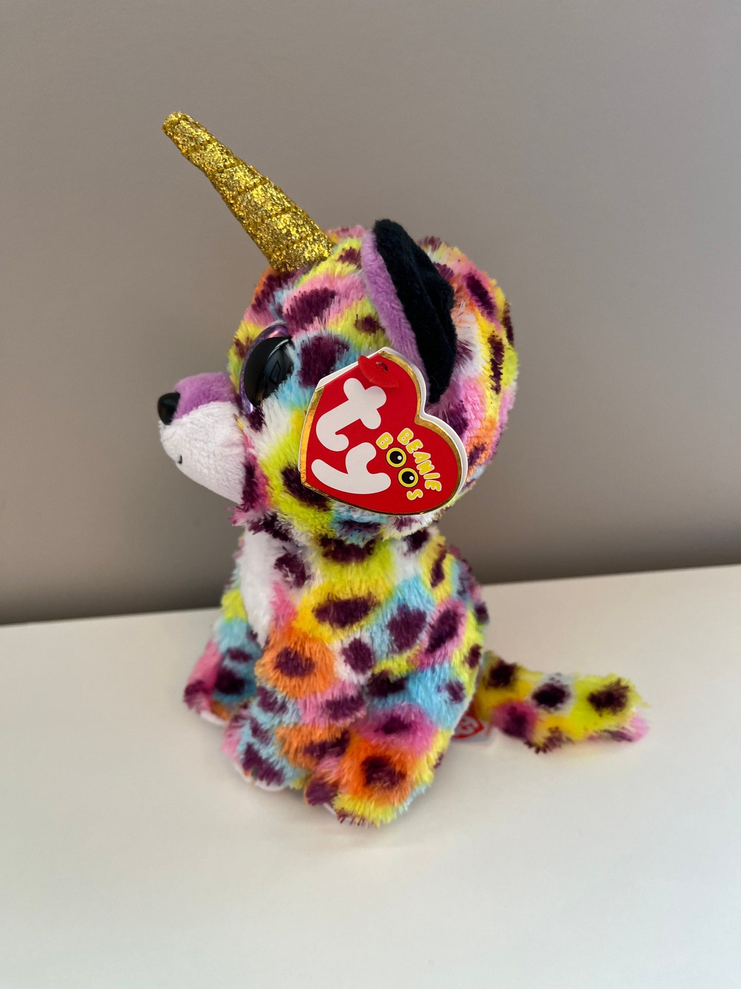 Ty Beanie Boo “Giselle” the Rainbow Leopard Unicorn (6 inch)