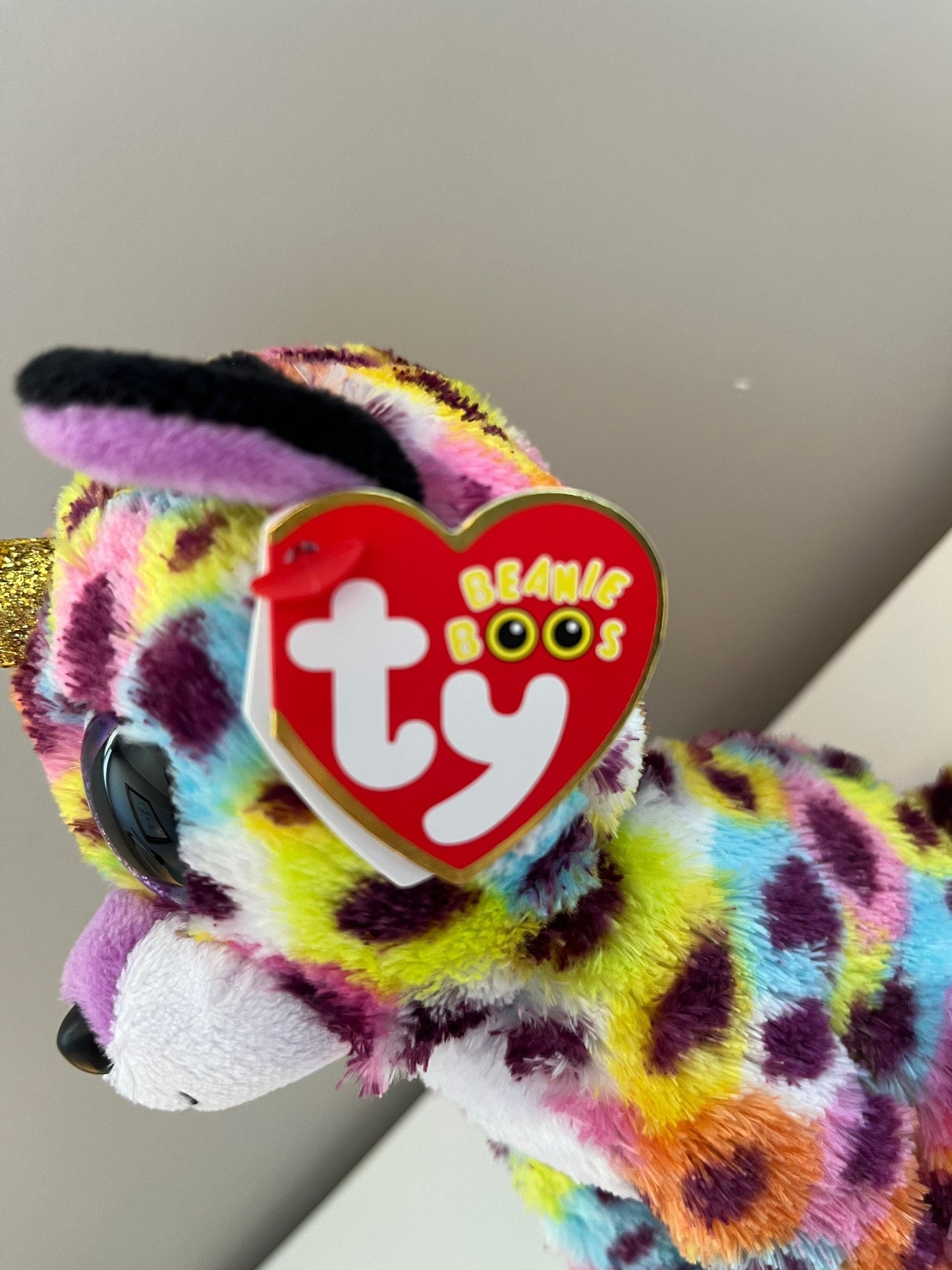 Ty Beanie Boo “Giselle” the Rainbow Leopard Unicorn (6 inch)