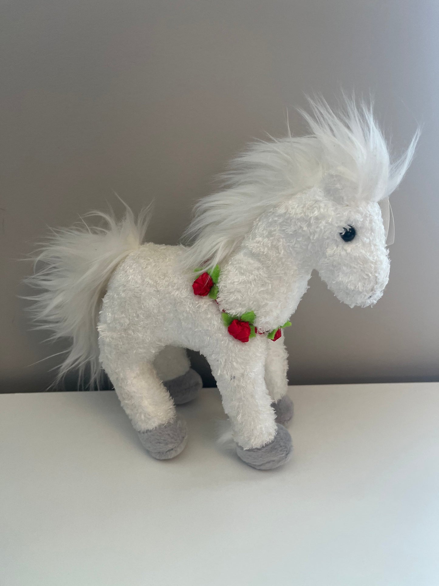 Ty Beanie Baby “Hollyhorse” the Christmas Horse (8 inch)