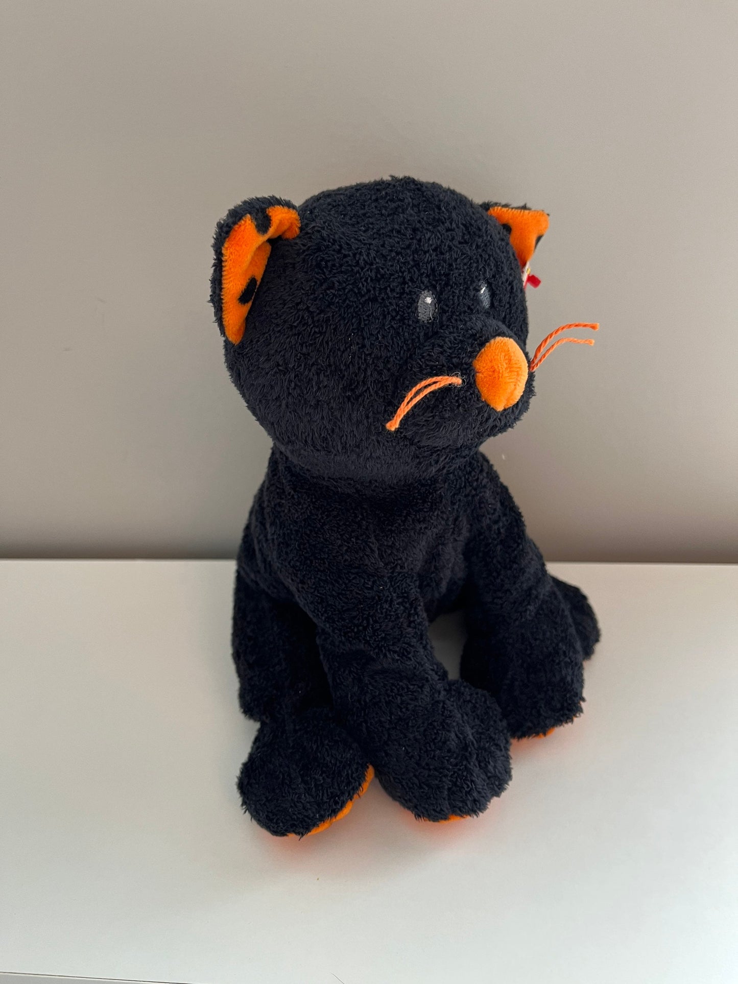 Ty Pluffies Collection “Trickery” the Halloween Cat (9 inch)