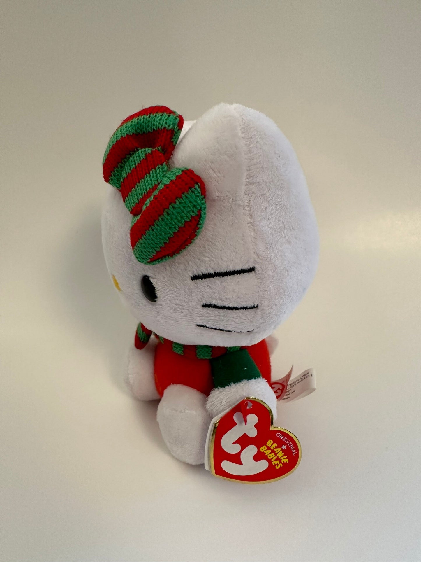 TY Beanie Baby “Hello Kitty” the Christmas Holiday Themed Hello Kitty Plush (5.5 inch)