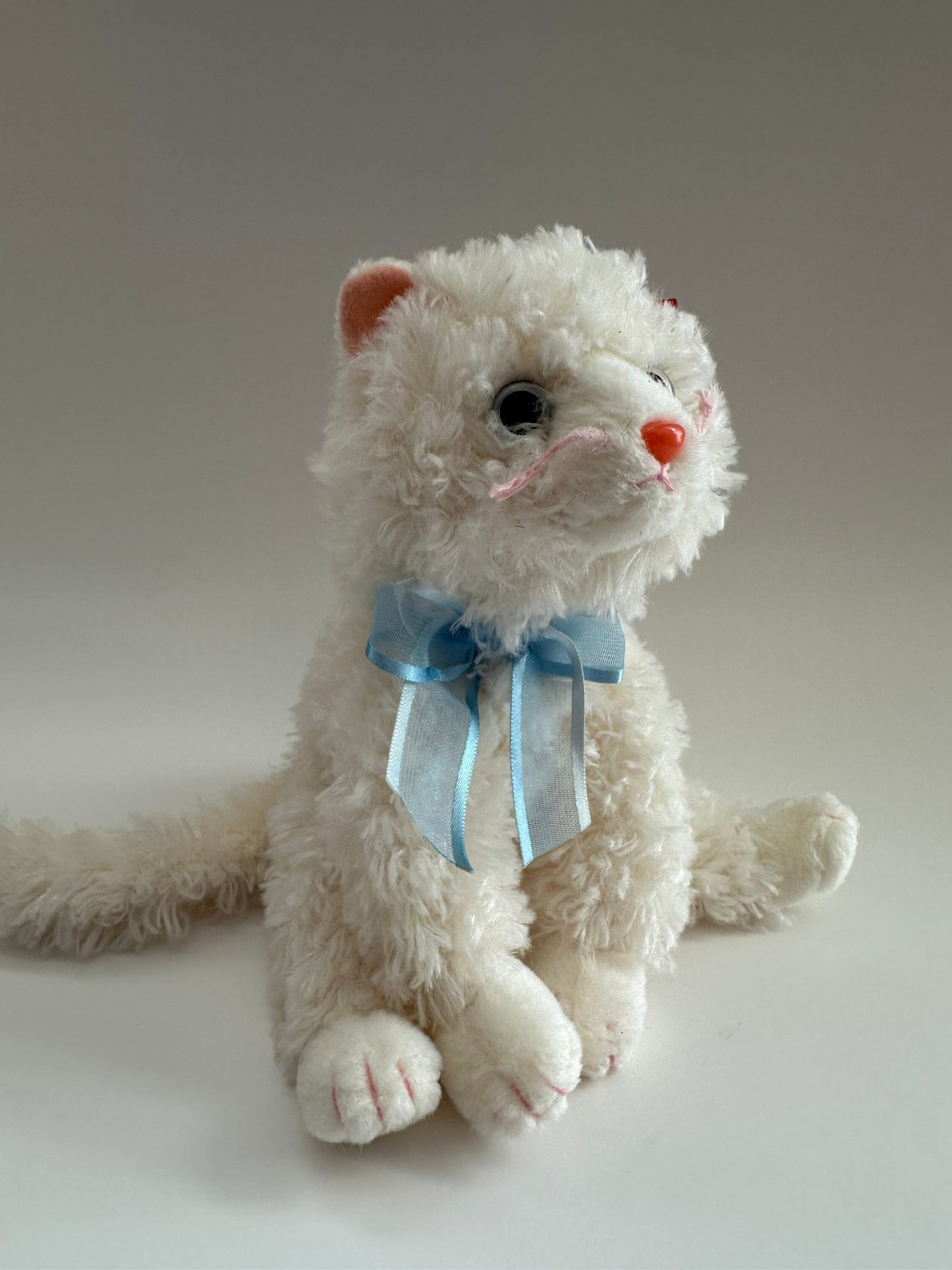 Ty Beanie Baby “Muff” the White Cat (6 inch)