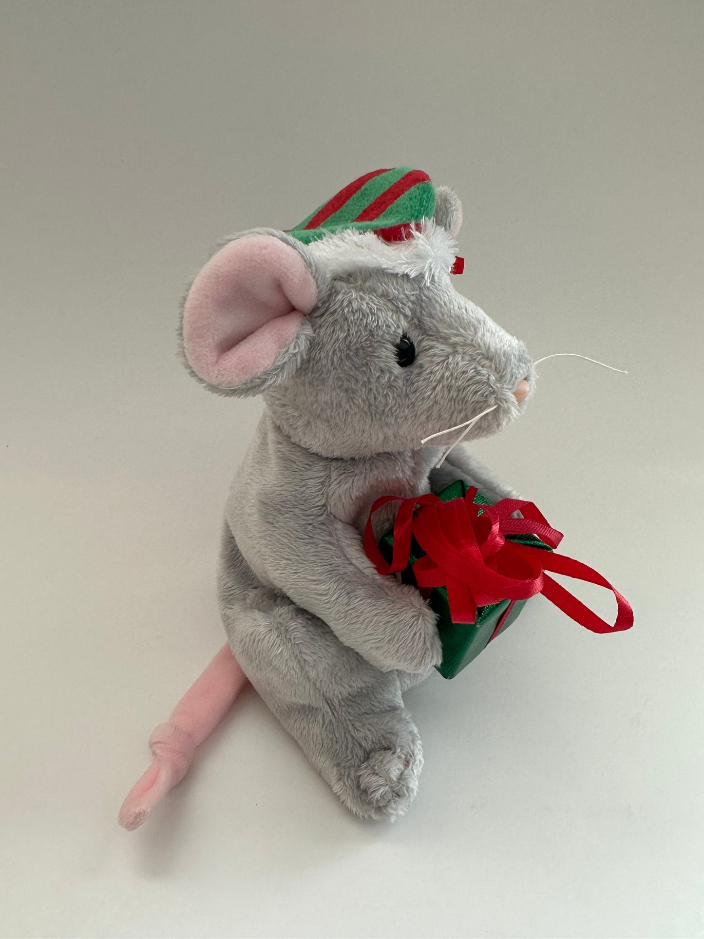 Ty Beanie Baby “Tiny Tim” the Holiday Mouse Holding Present - Internet Exclusive (6.5 inch)