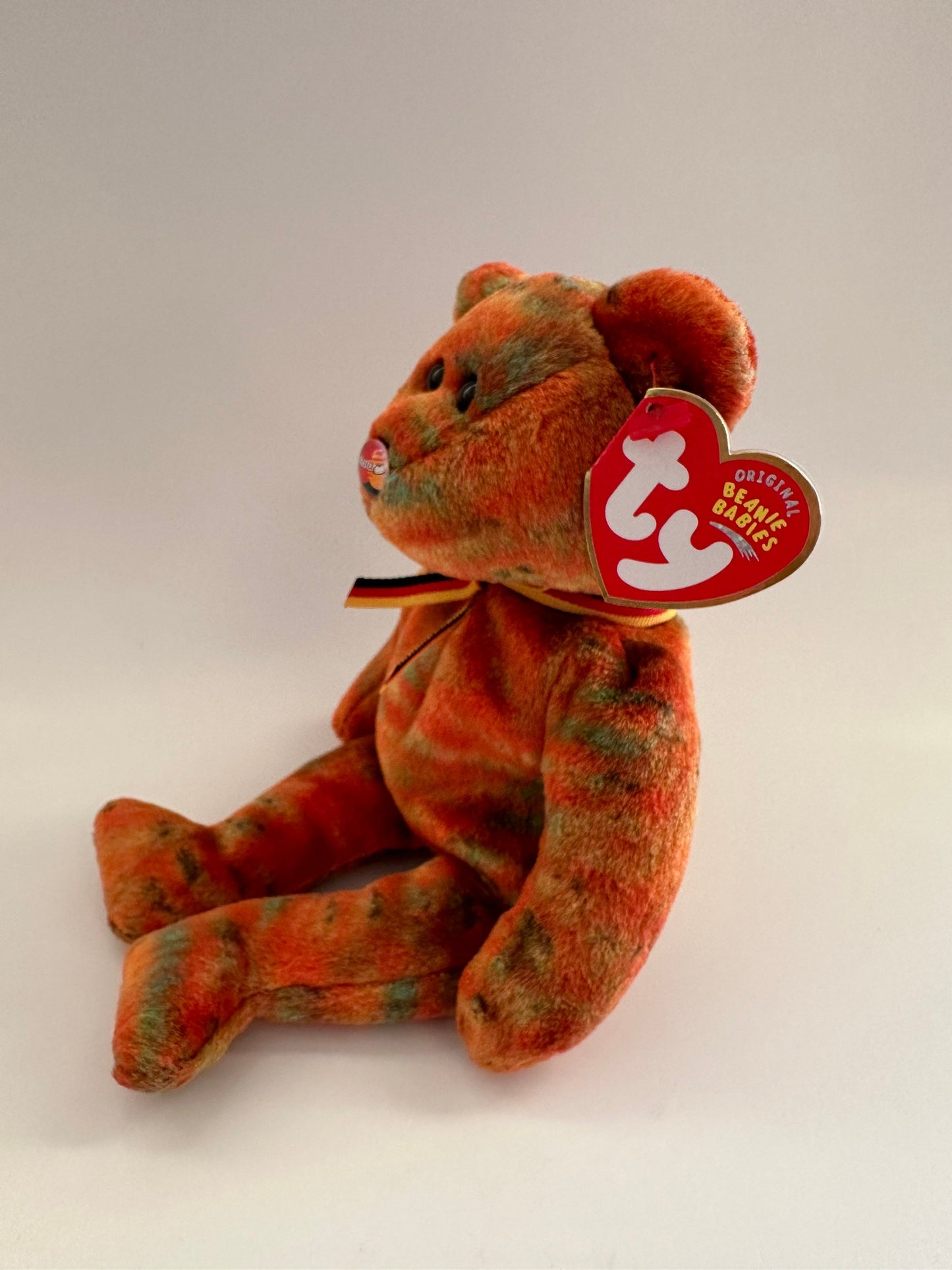 Ty Beanie Baby “M.C. Beanie IV” the MasterCard Bear- Credit Card Exclusive (8.5 inch)