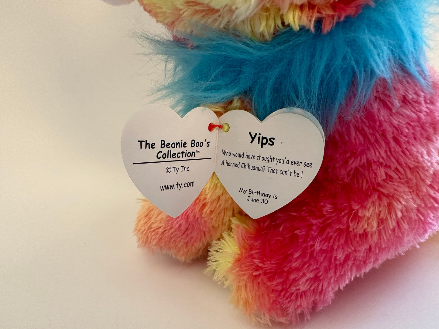 Ty Beanie Boo “Yips” the Chihuahua Unicorn (9 inch)