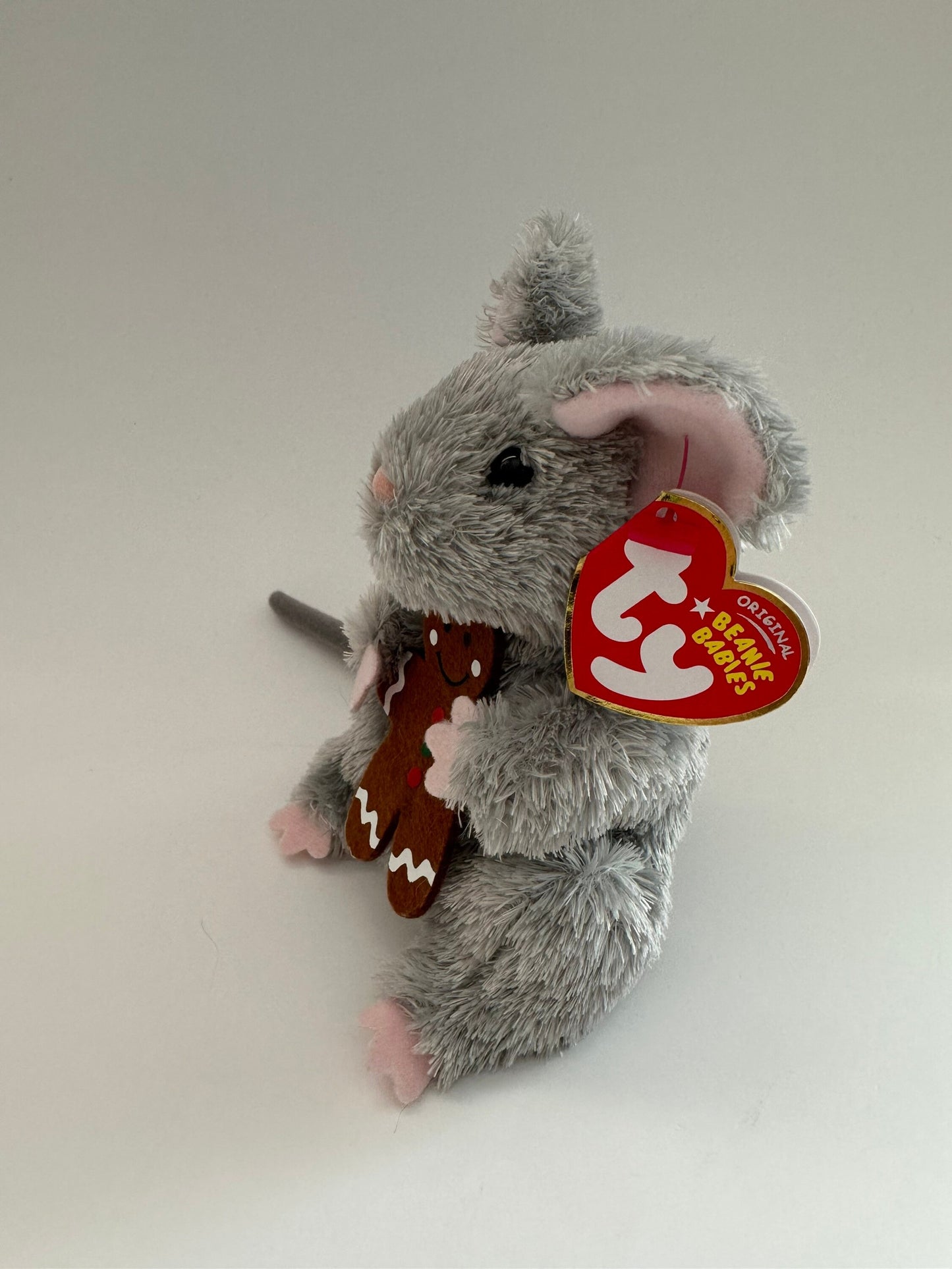 Ty Beanie Baby “Stirring” the Mouse Holding Gingerbread *Rare* (5.5 inch)