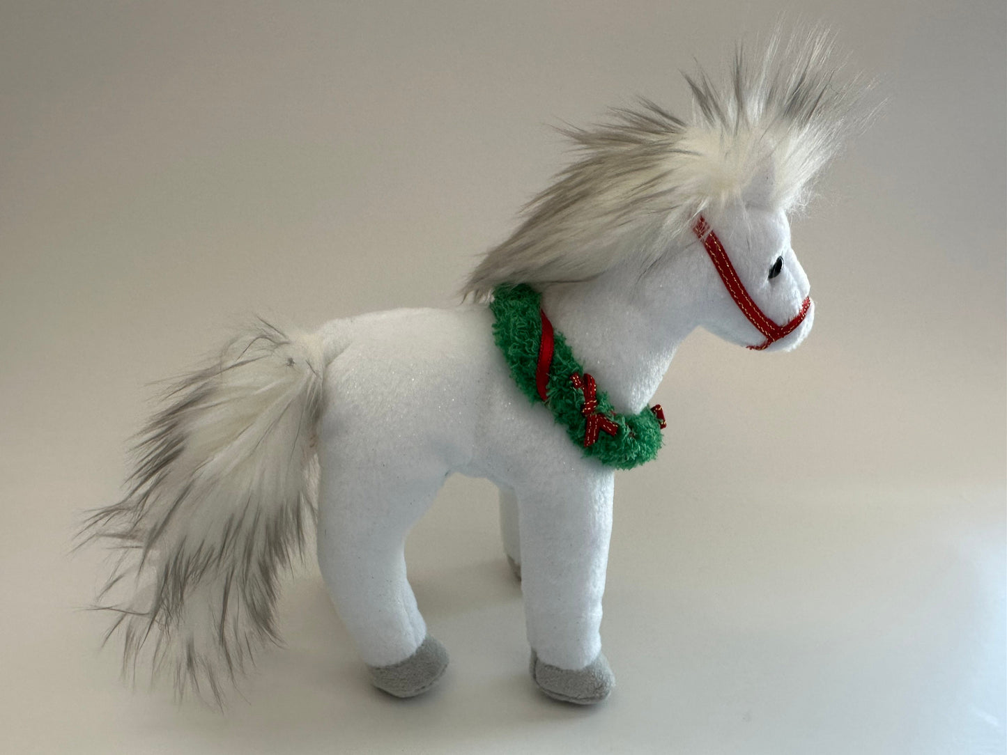 Ty Beanie Baby “Sleighride” the Christmas Horse (6.5 inches)