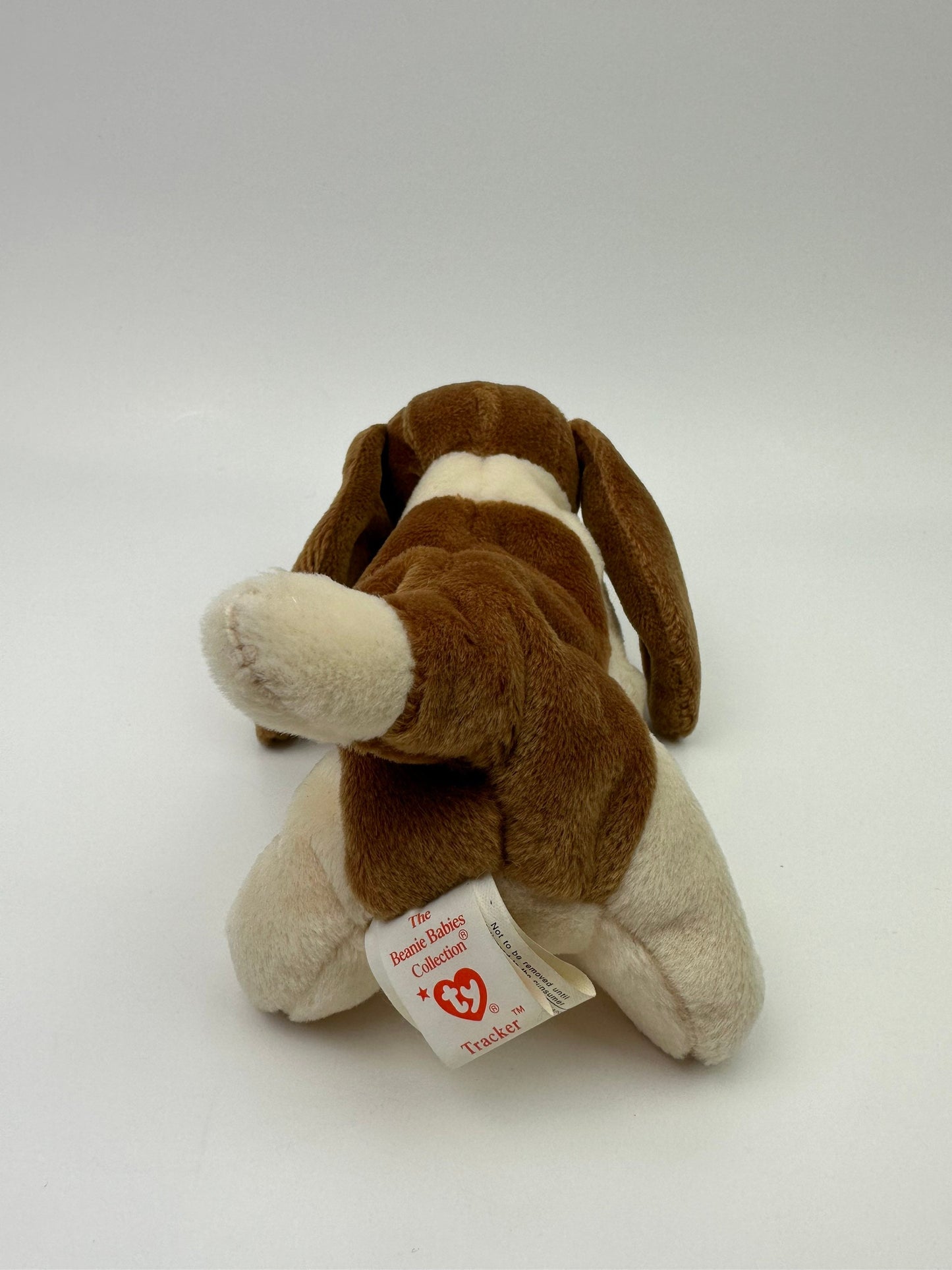 Ty Beanie Baby “Tracker” the Basset Hound Dog (7 inch)