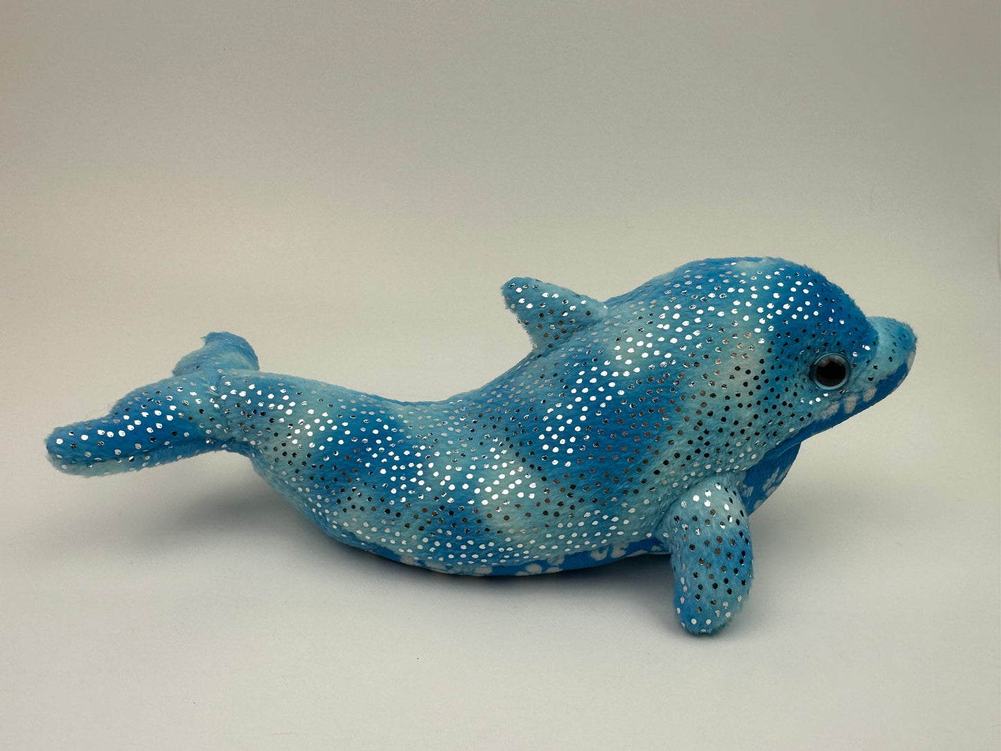 Ty Beanie Baby “Docks” the Blue Dolphin! (8 inch)