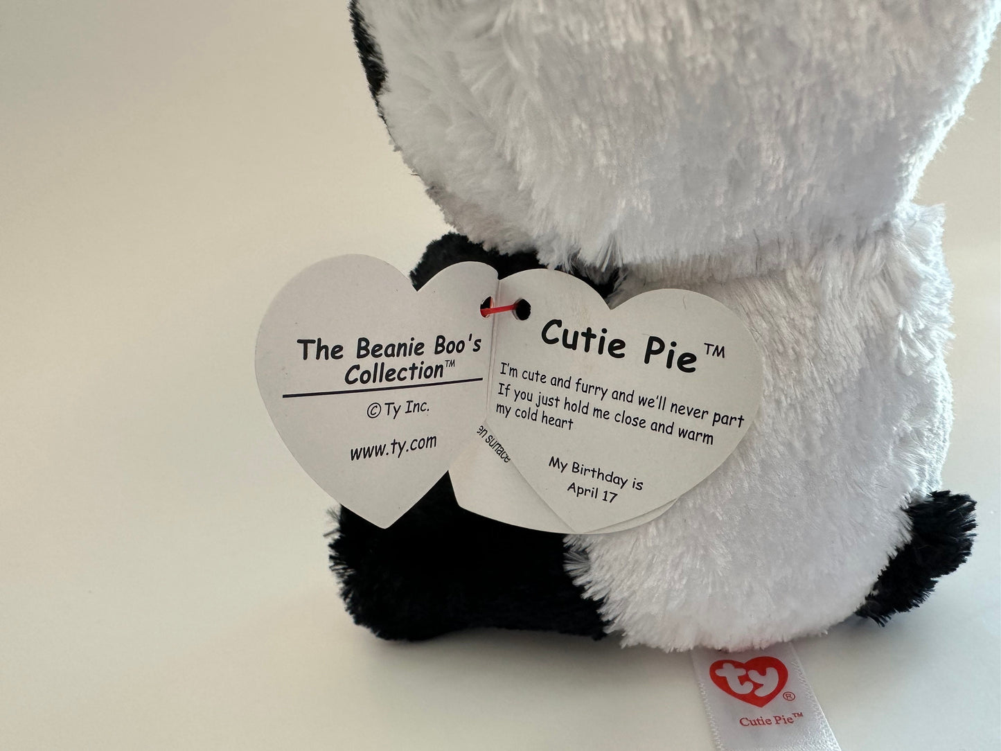 Ty Beanie Boo “Cutie Pie” the Panda Holding Pink Heart (6 inch)