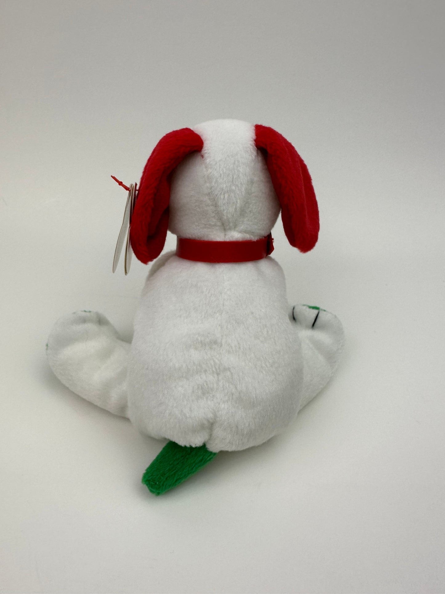 Ty Beanie Baby “Howlidays” the Cute Holiday Dog (5.5 inch)