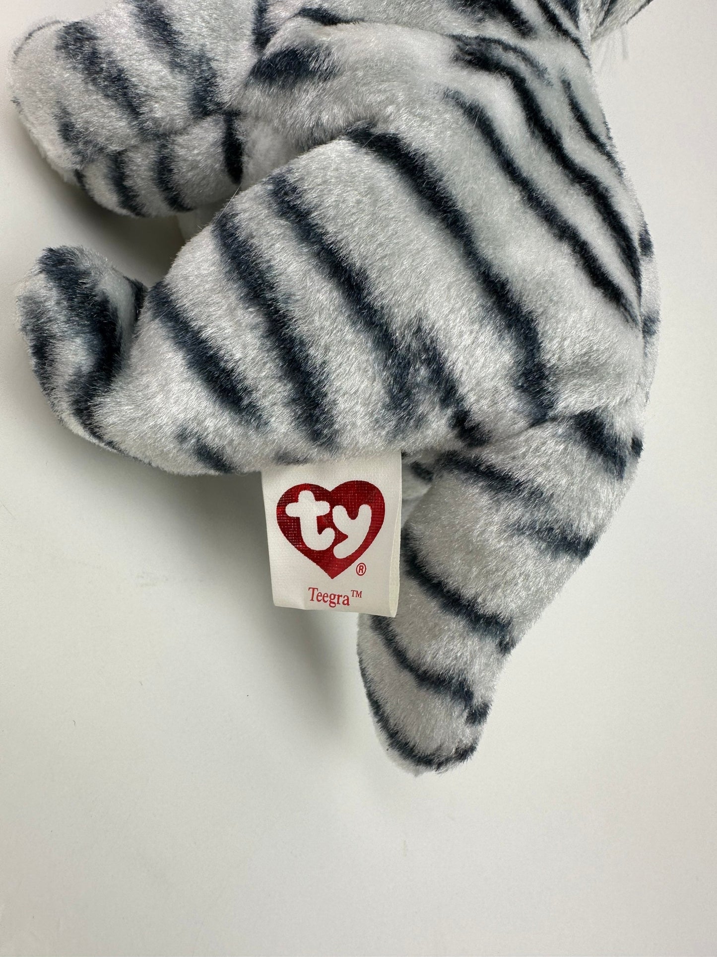 Ty Beanie Baby “Teegra” the White Tiger! (5.5 inch)