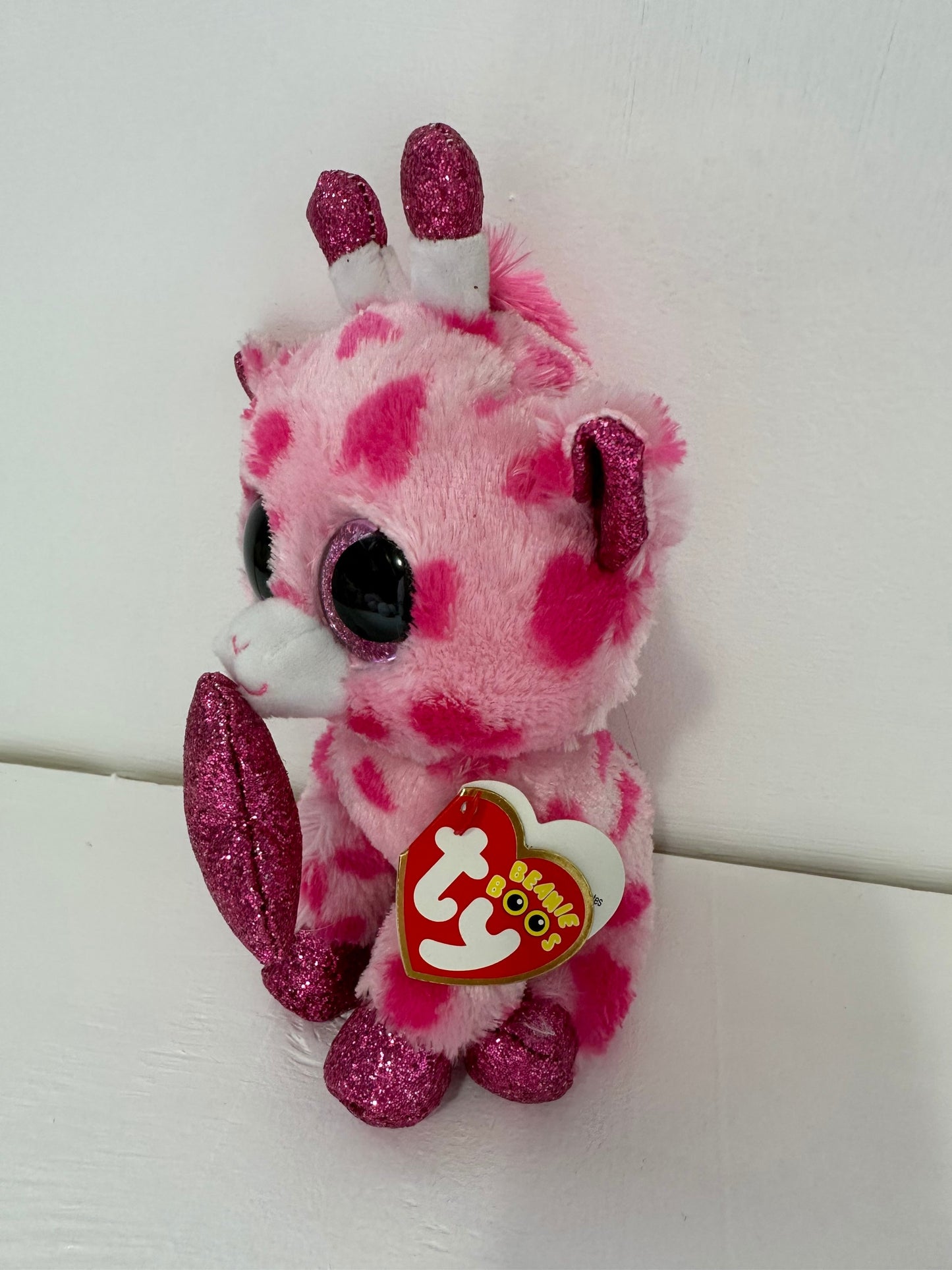 Ty Beanie Boo “Sweetums” the Adorable Giraffe (6 inch)