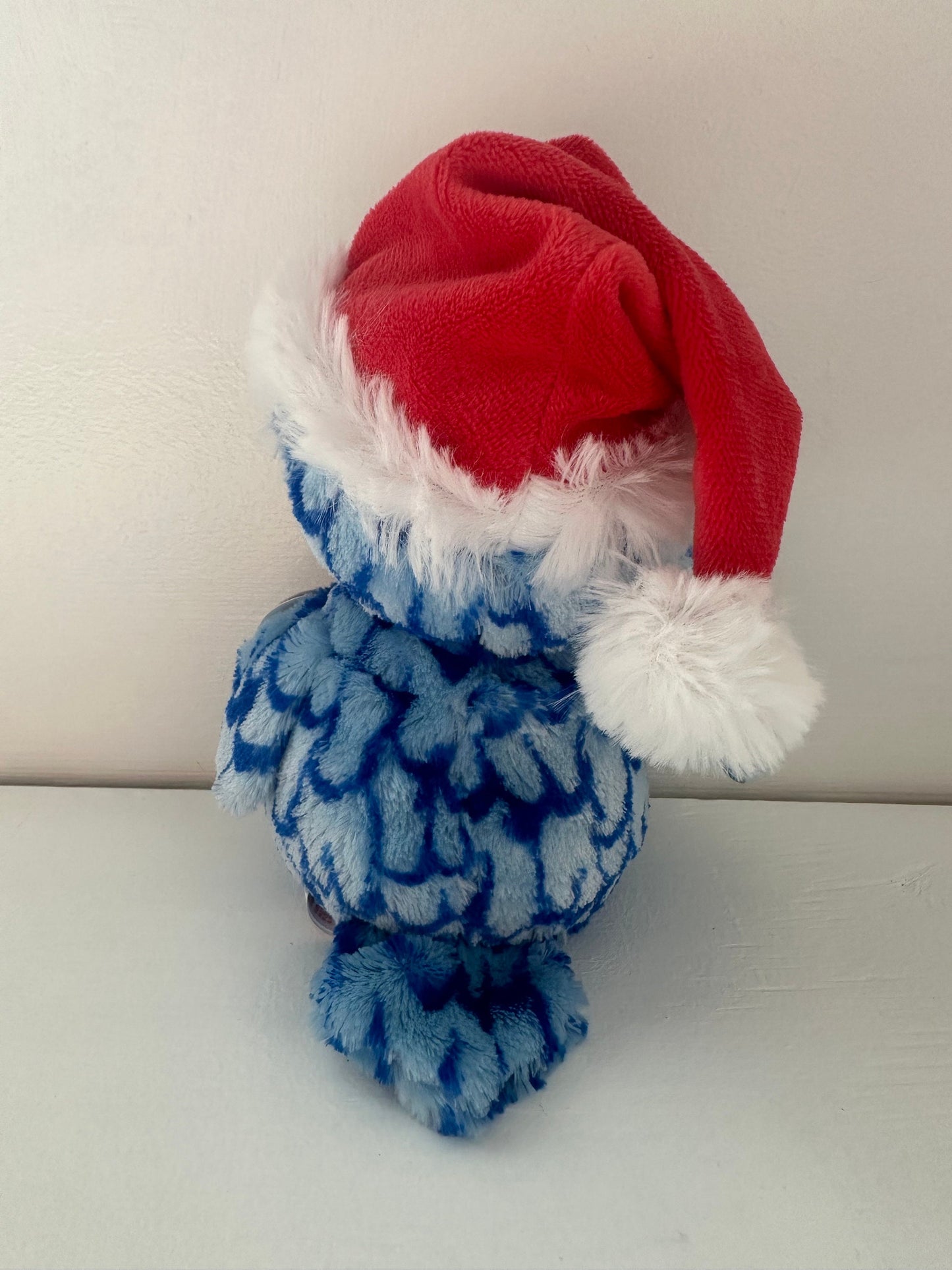 Ty Beanie Boo “Icicles” the Blue Penguin (6 inch)