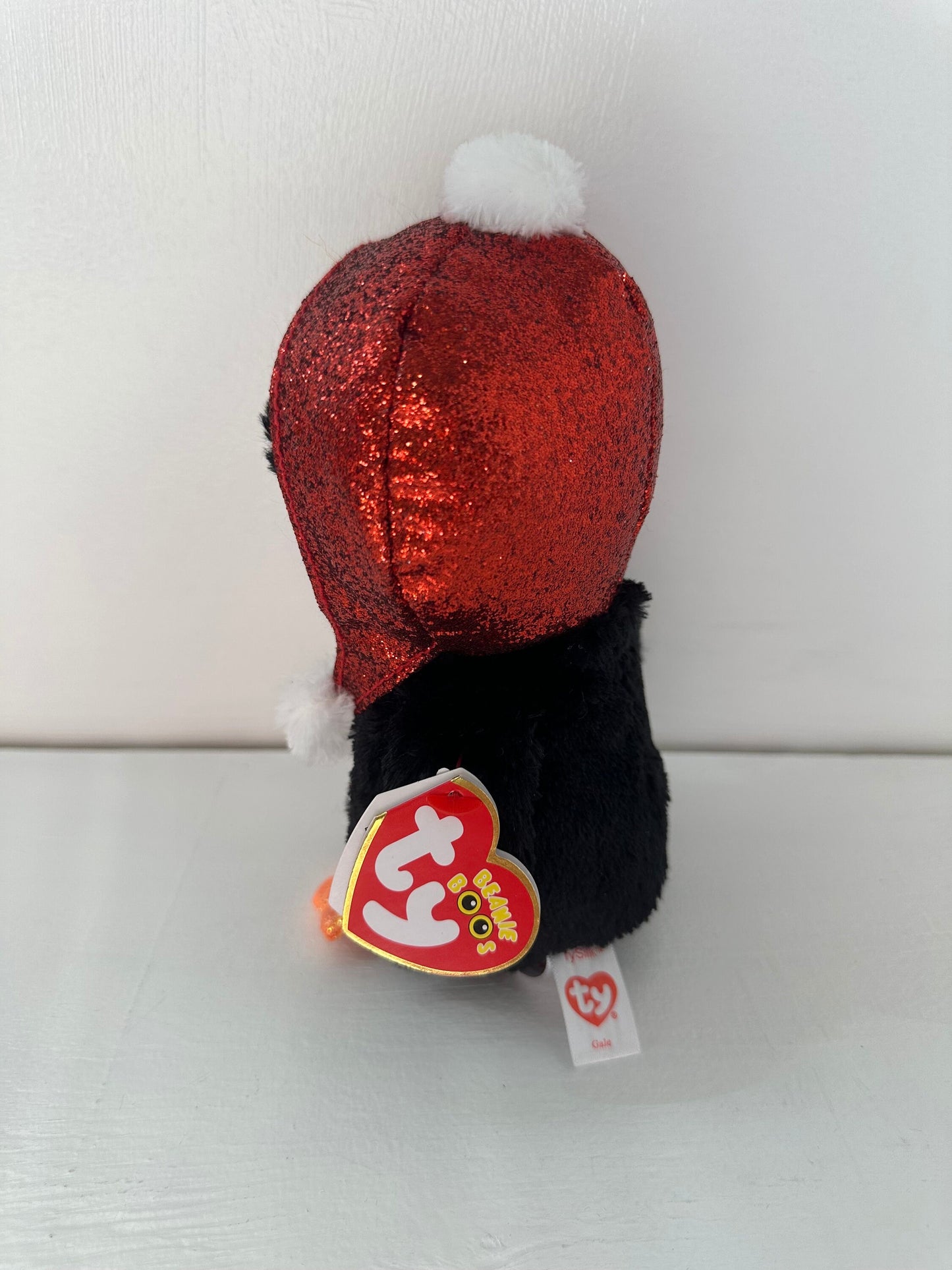 Ty Beanie Boo “Gale” the Holiday Penguin (6 inch)