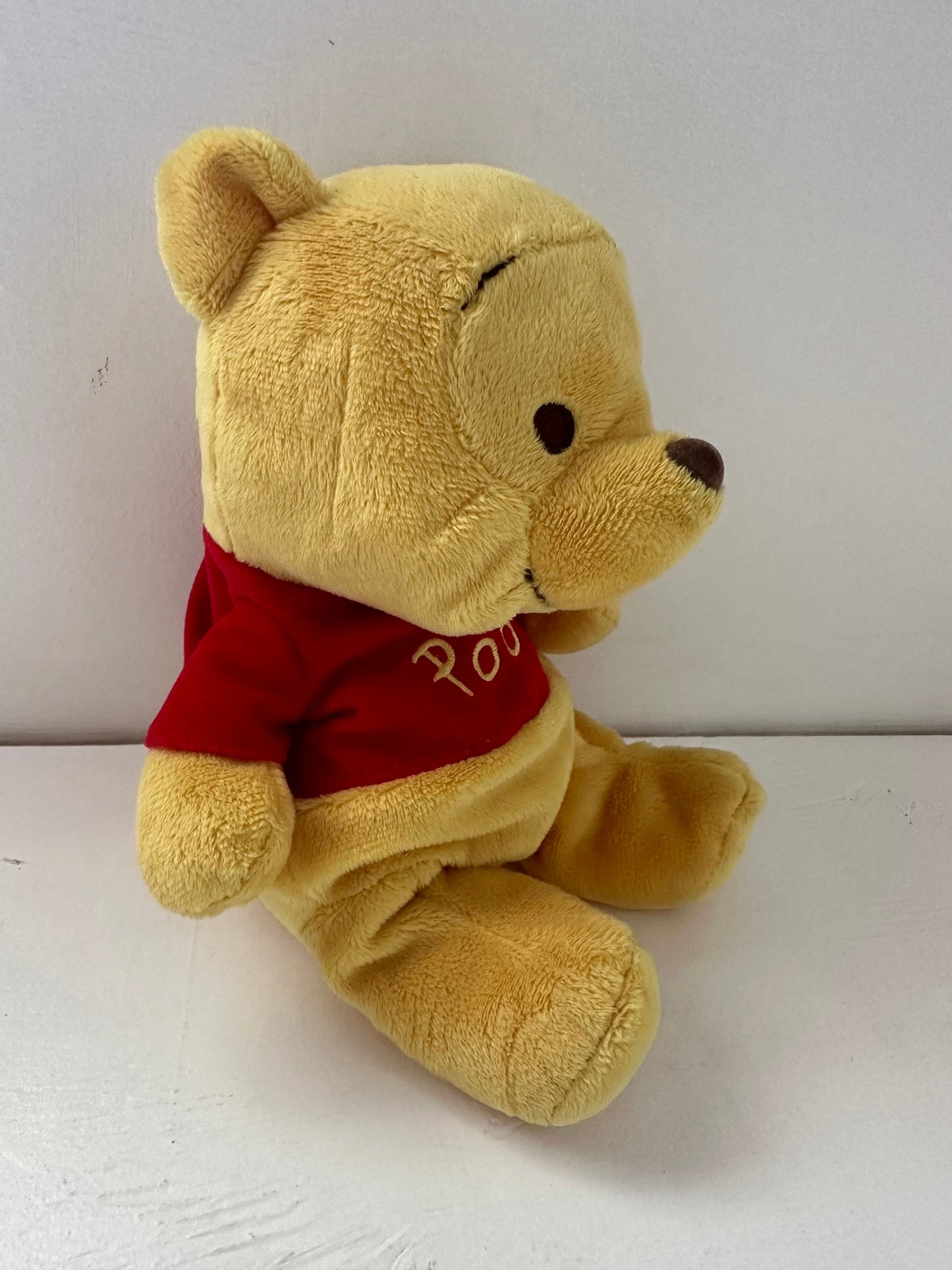 Ty Beanie Buddy “Winnie the Pooh” the Bear from Disneys Winnie the Pooh *Rare* (10 inch)