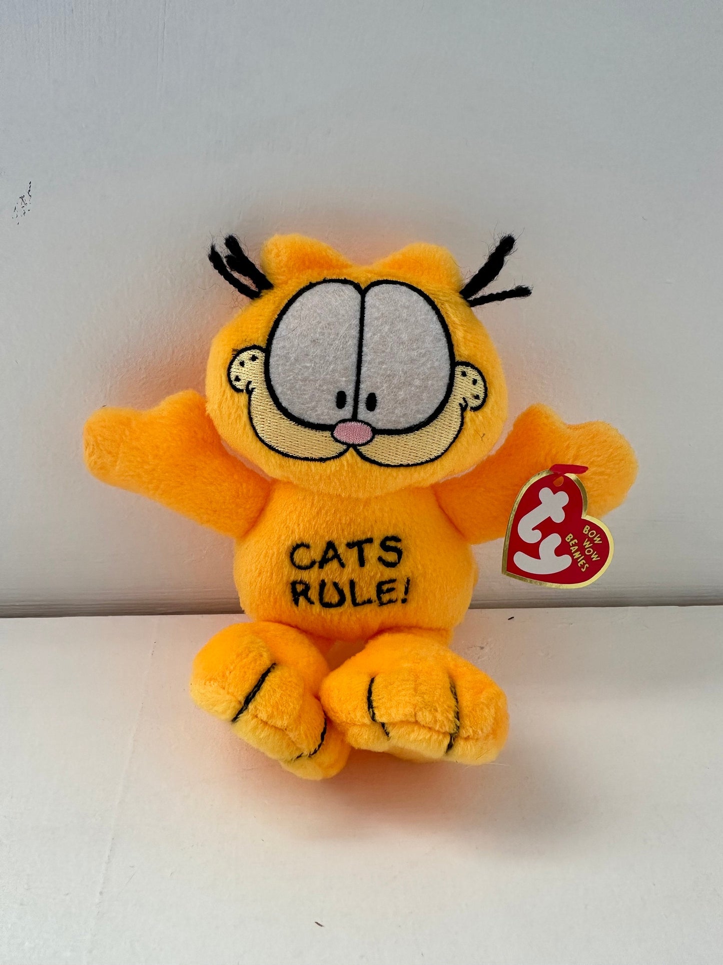 Ty Bow Wow “Garfield Cats Rule” the Garfield Dog Toy / Collectible! (4 inch)