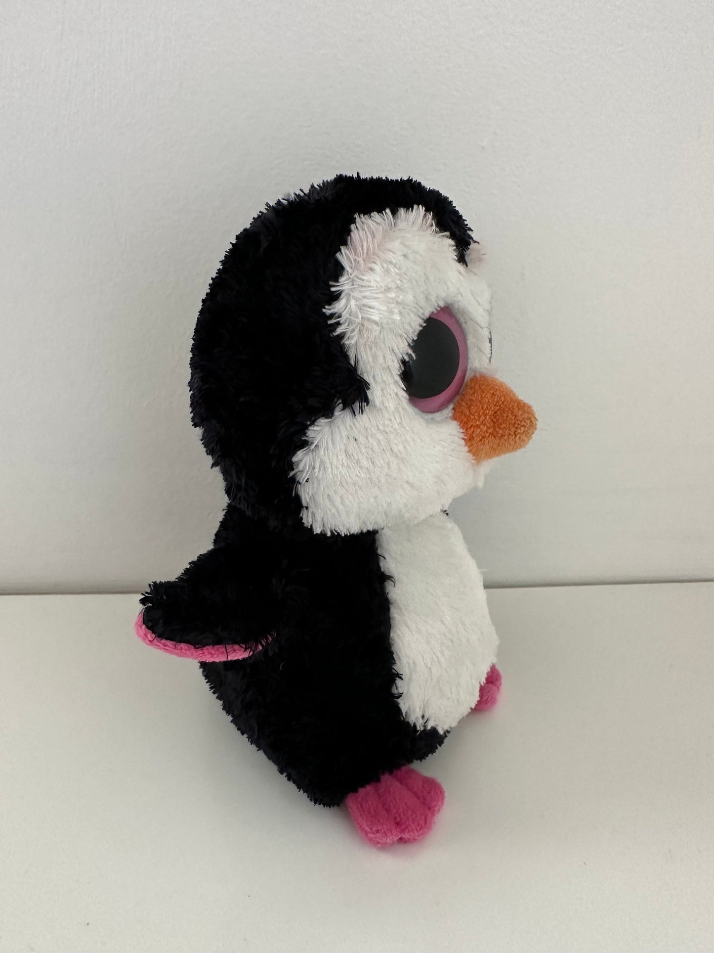 Ty Beanie Boo “Paddles” the Penguin - Solid Pink Eyes No Tags (6 inch)