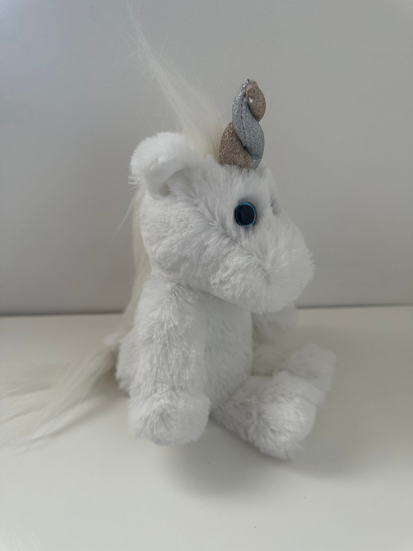 Ty Cuddlys Collection “Agnus” the Unicorn (8 inch)