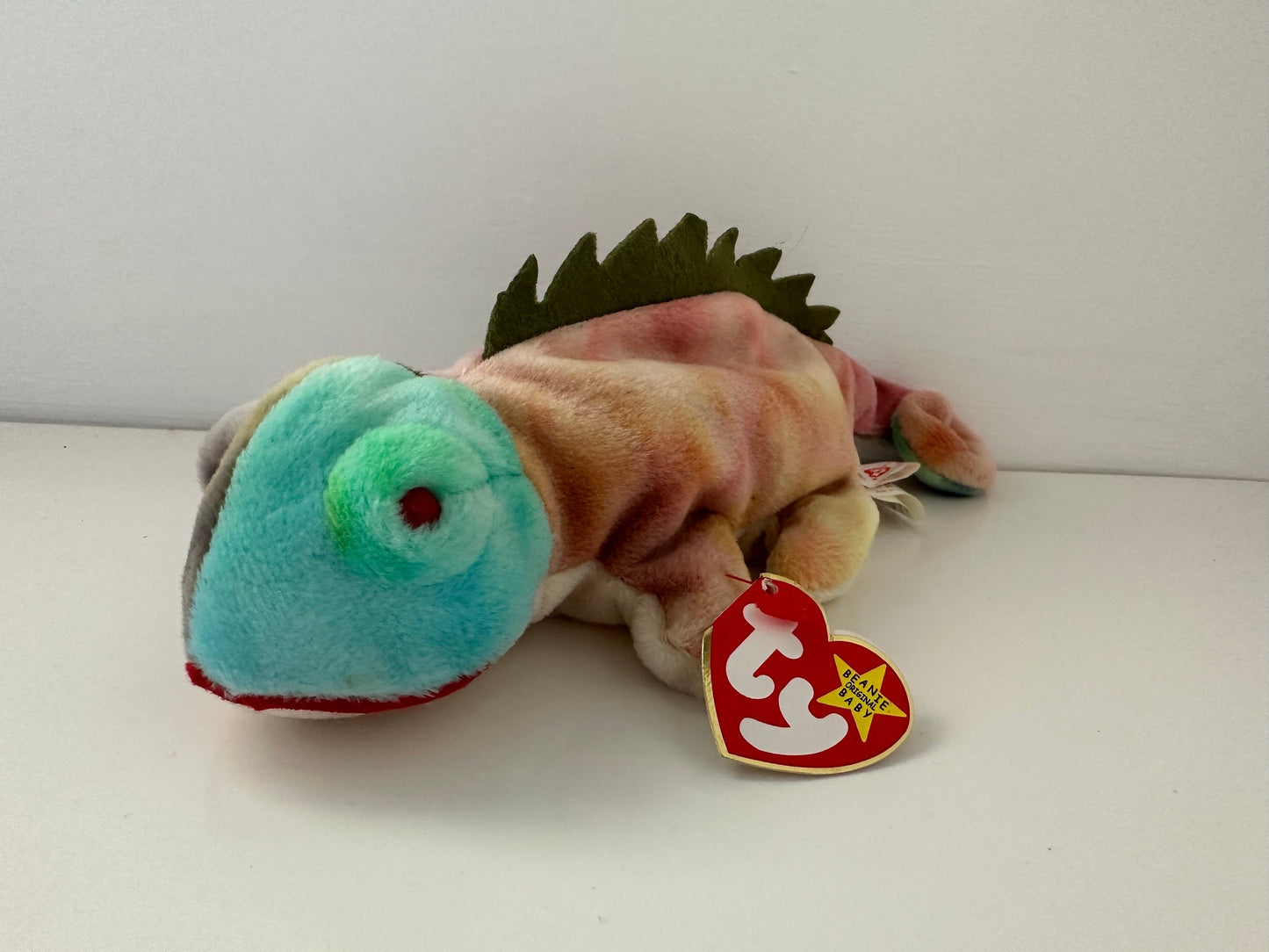 Ty Beanie Baby “Iggy” the Unique Coloured Tie-Dye Iguana Handmade in Indonesia with Canadian Tush Tag! (9 inch)