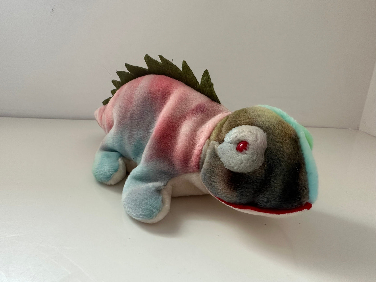 Ty Beanie Baby “Iggy” the Unique Coloured Tie-Dye Iguana Handmade in Indonesia with Canadian Tush Tag! (9 inch)