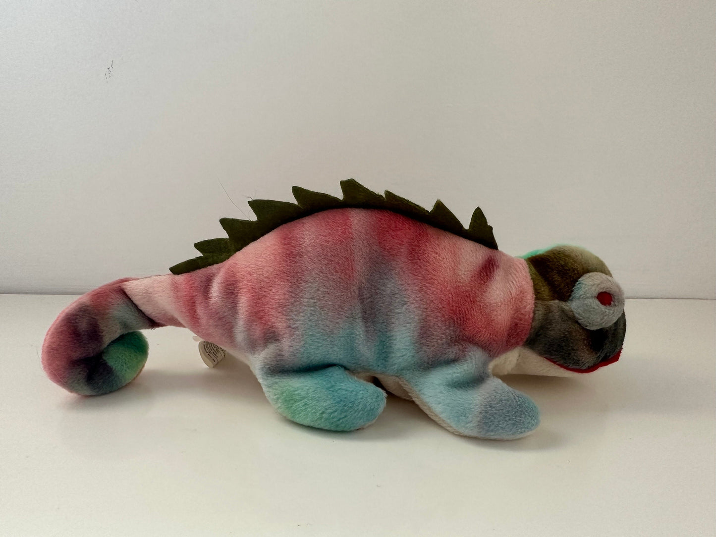 Ty Beanie Baby “Iggy” the Unique Coloured Tie-Dye Iguana Handmade in Indonesia with Canadian Tush Tag! (9 inch)