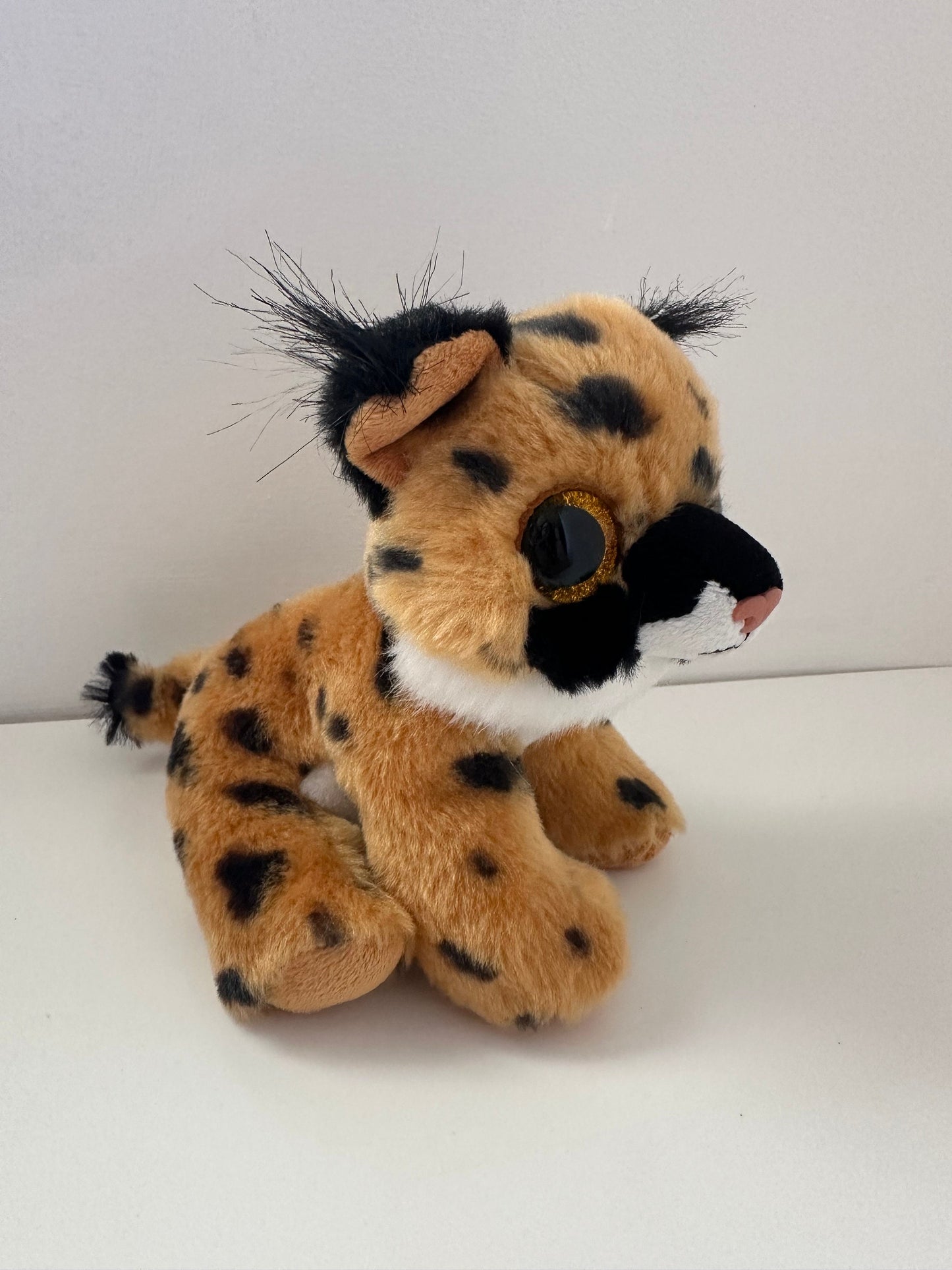 TY Beanie Baby “Larry” the Lynx! (6 inch)