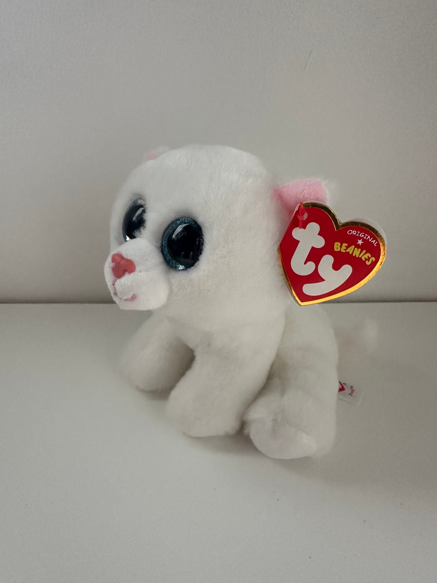 Ty Beanie Baby “Bianca” the Adorable White Cat  with Pink Bow *Rare*! (8 inch)