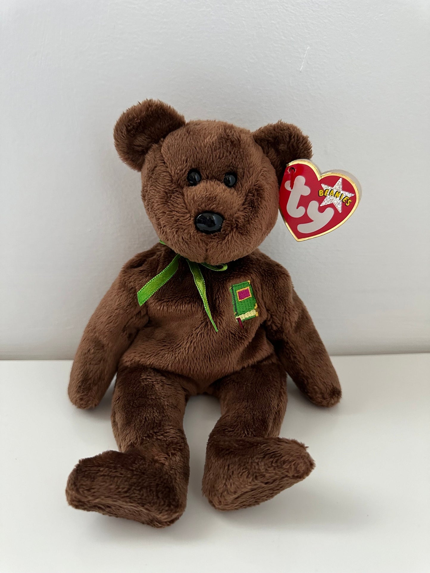 Ty Beanie Baby “William” the Bear - Europe Exclusive - Closed Book Version (8.5 inch)