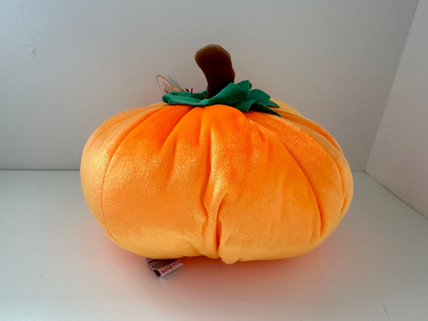 Ty Classics Collection “Carvington” the Pumpkin / Jack-o-lantern (7.5 inch)