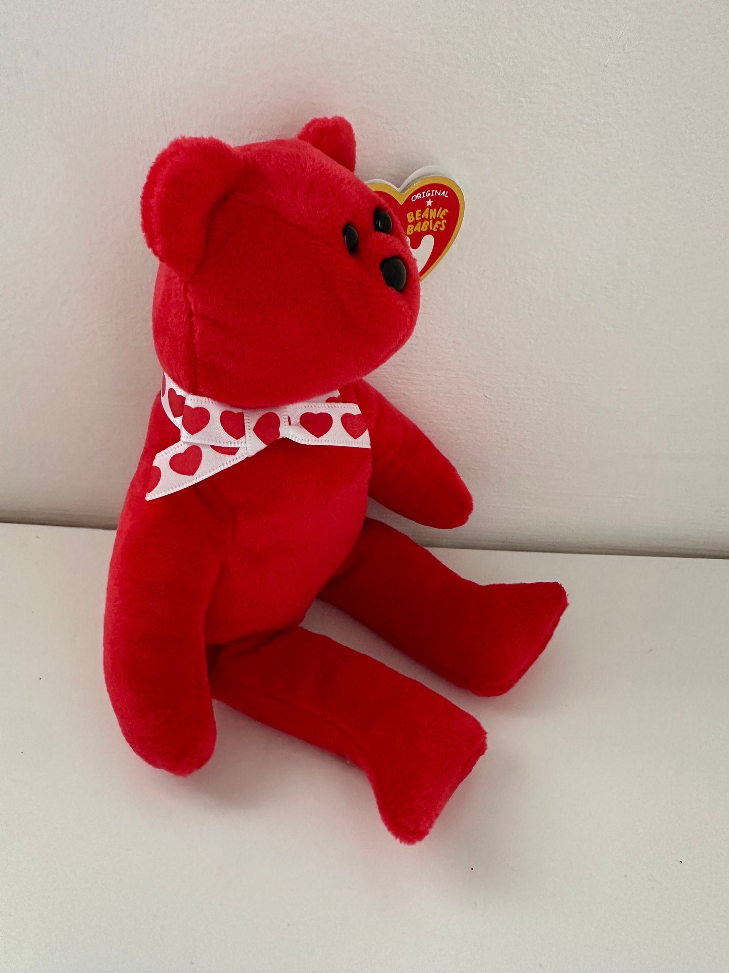 Ty Beanie Baby “Amora” the Valentines Day / Love Bear (8.5 inch)