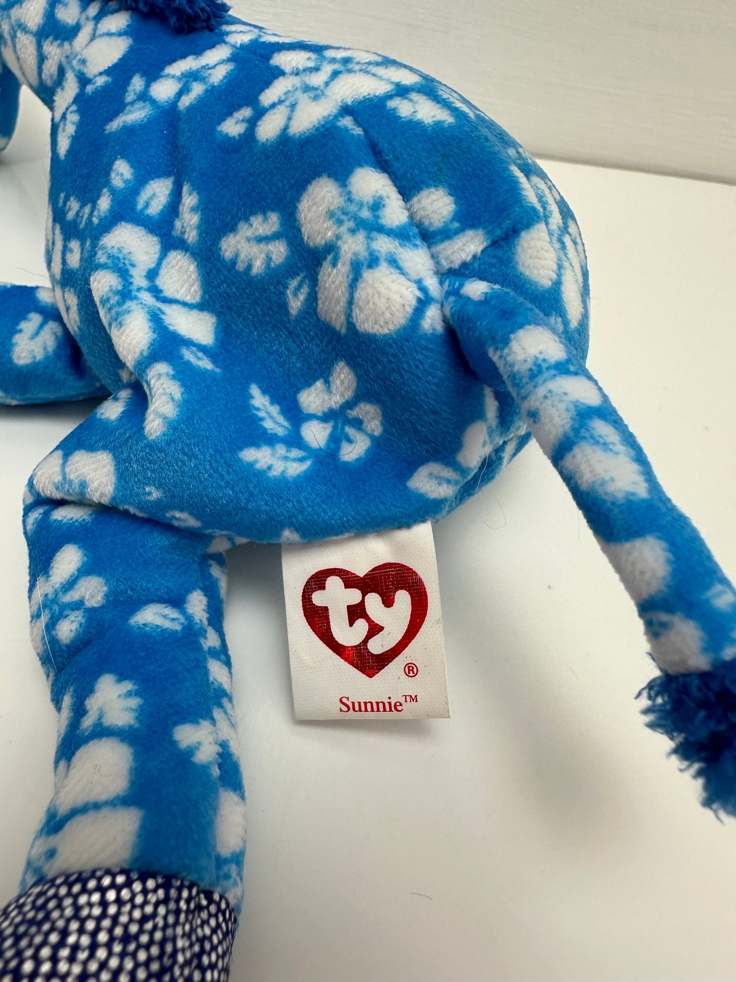 Ty Beanie Baby “Sunnie” the  Blue Giraffe! (7 inch) *Rare!*