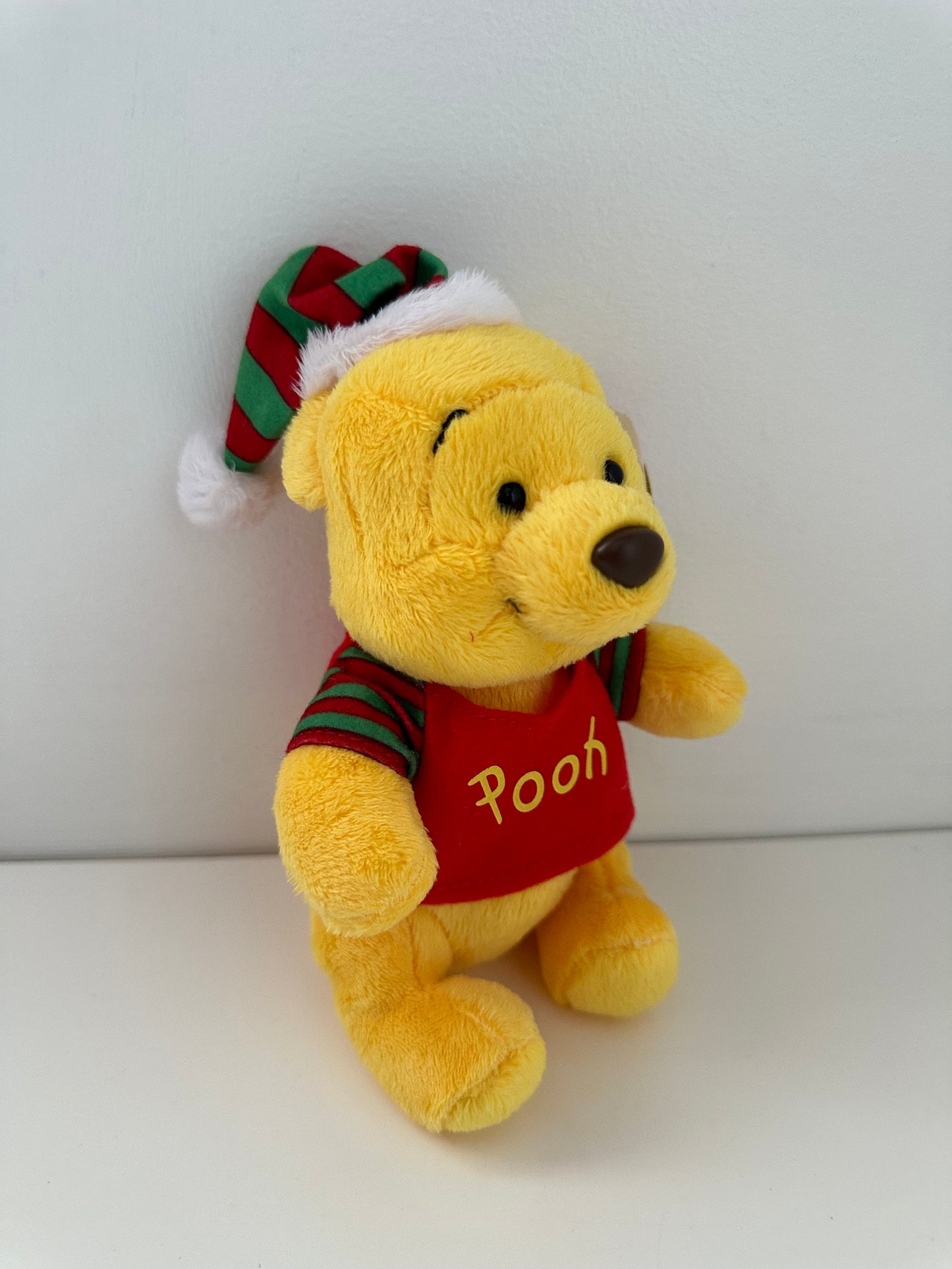 Ty Beanie Baby “Winnie the Pooh” the Holiday Bear from Disneys Winnie the Pooh (6 inch)