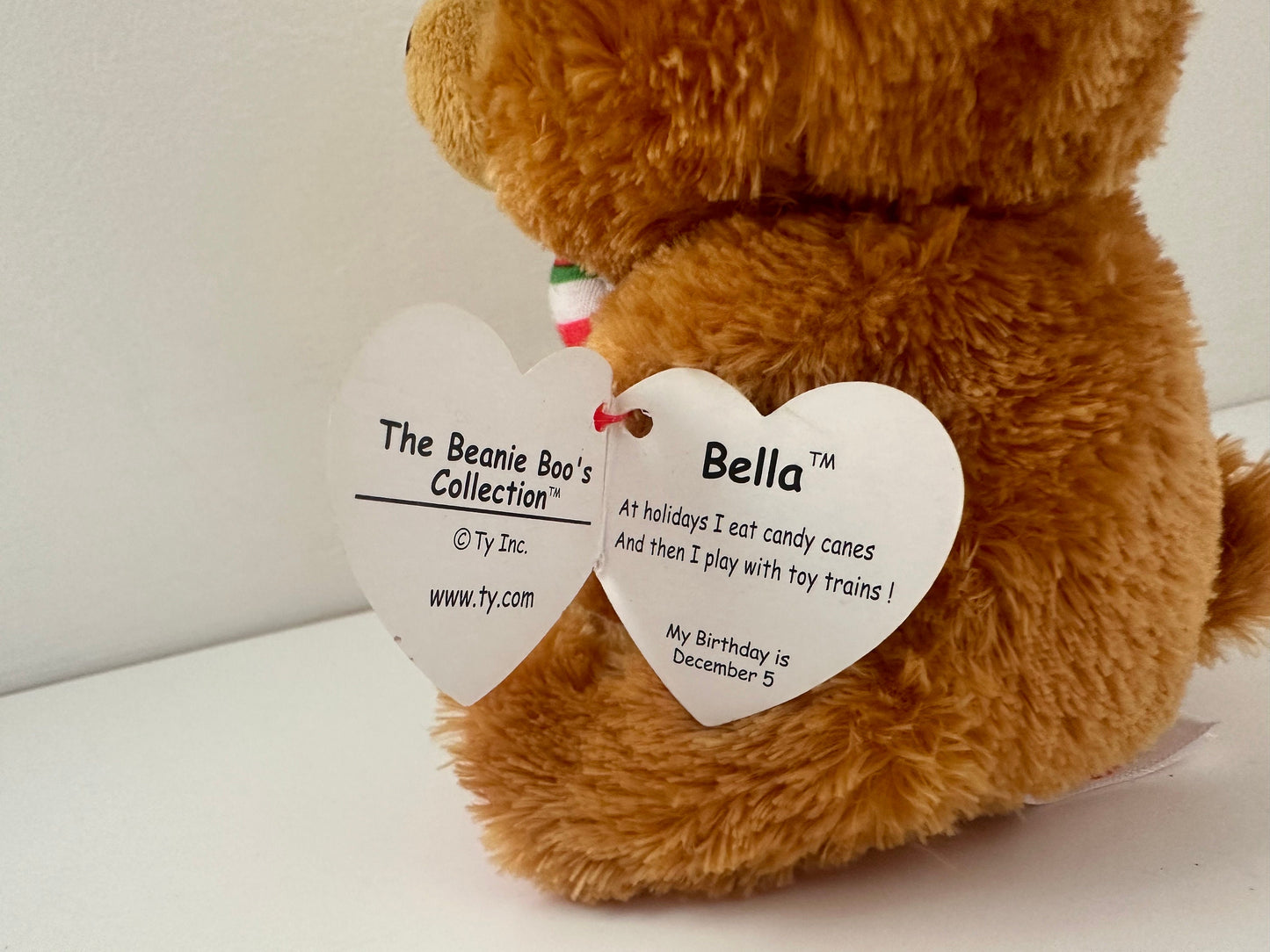 Ty Beanie Boo “Bella” the Holiday Bear (6 inch)