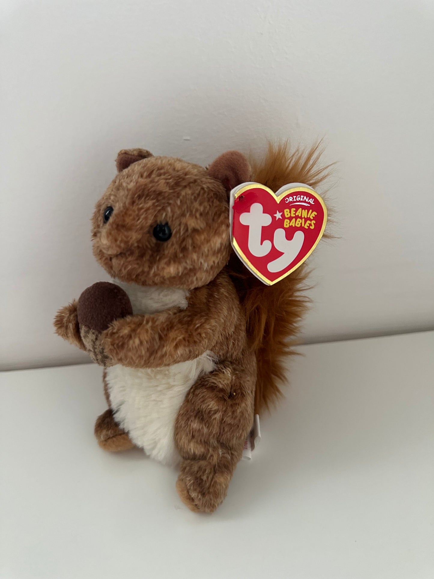 Ty Beanie Baby “Treehouse” the Adorable Little Squirrel! (5 inch)