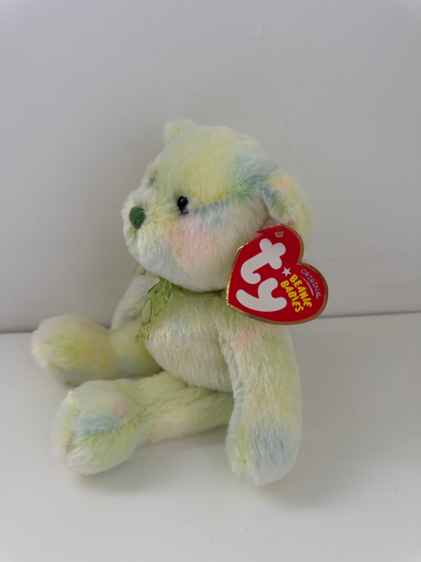 Ty Beanie Baby “Flora” the Green Bear! (5 inch)